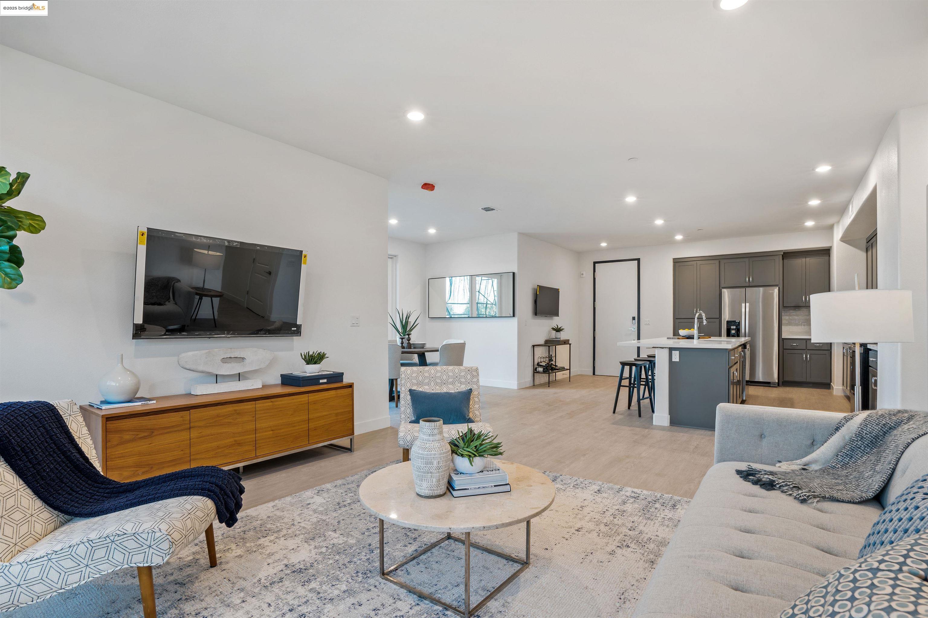 MLS: 41107625 Condo For Sale