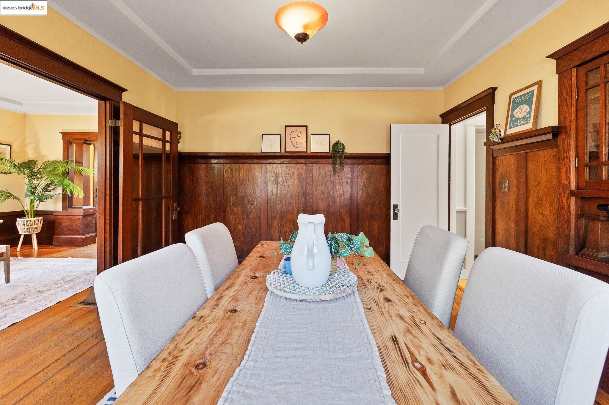 Detail Gallery Image 14 of 60 For 393 43rd St, Oakland,  CA 94609 - 2 Beds | 1 Baths
