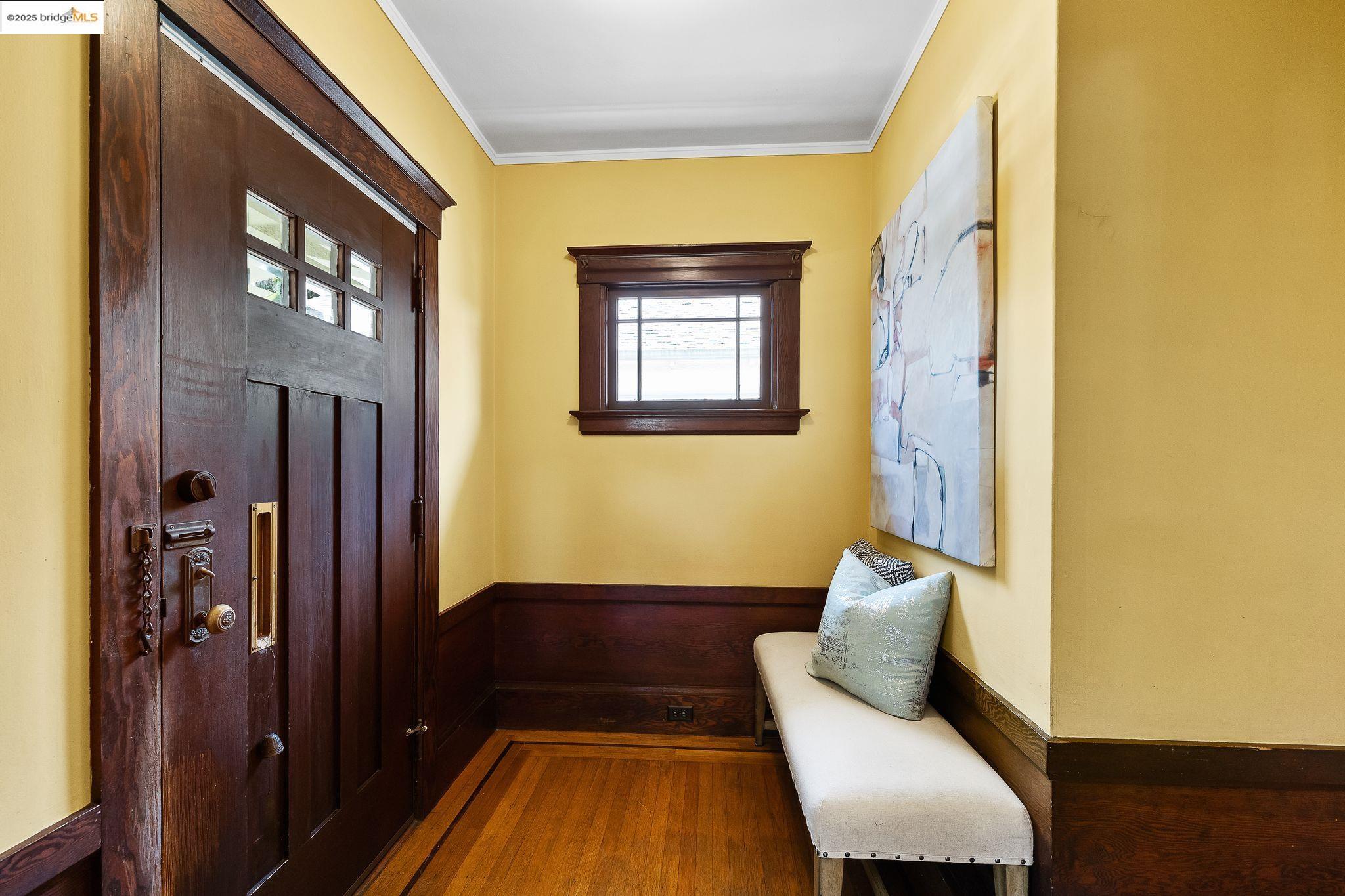 Detail Gallery Image 3 of 60 For 393 43rd St, Oakland,  CA 94609 - 2 Beds | 1 Baths
