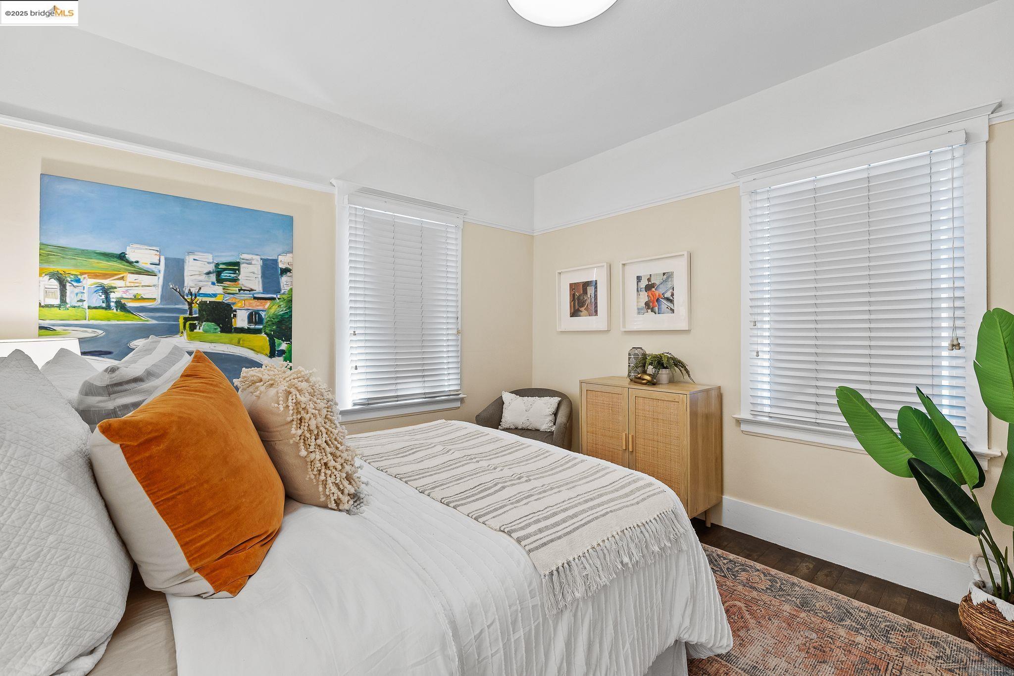 Detail Gallery Image 26 of 60 For 393 43rd St, Oakland,  CA 94609 - 2 Beds | 1 Baths