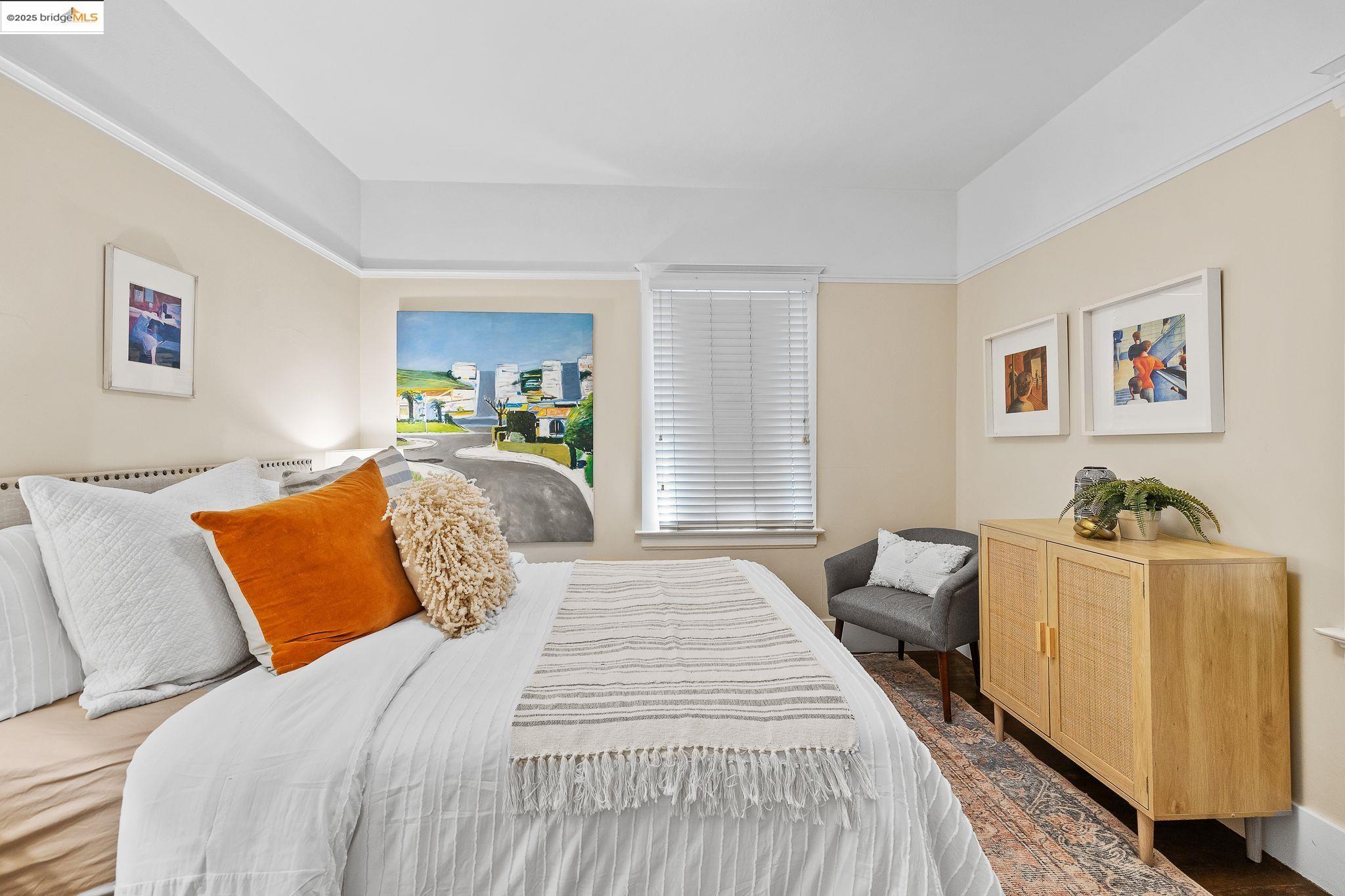 Detail Gallery Image 29 of 60 For 393 43rd St, Oakland,  CA 94609 - 2 Beds | 1 Baths