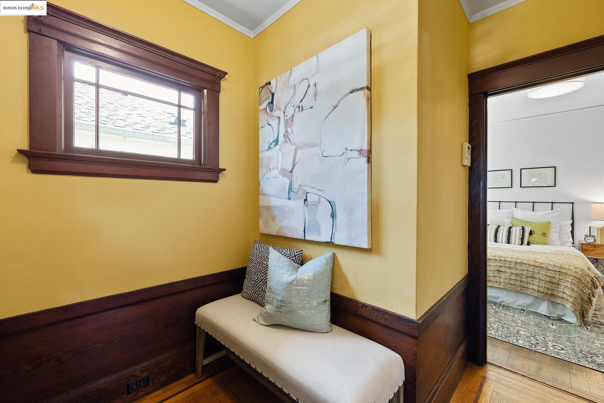 Detail Gallery Image 4 of 60 For 393 43rd St, Oakland,  CA 94609 - 2 Beds | 1 Baths