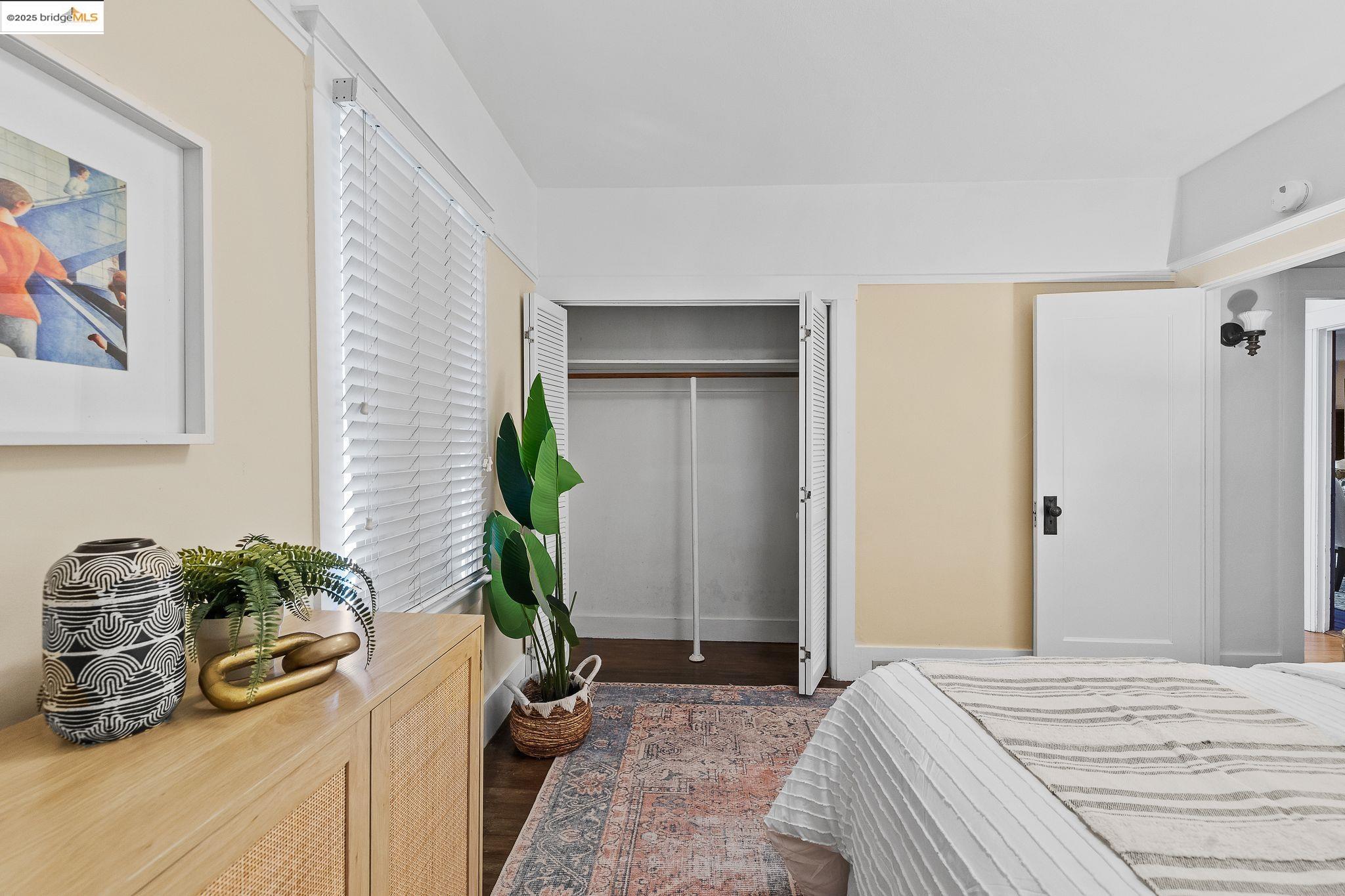 Detail Gallery Image 31 of 60 For 393 43rd St, Oakland,  CA 94609 - 2 Beds | 1 Baths
