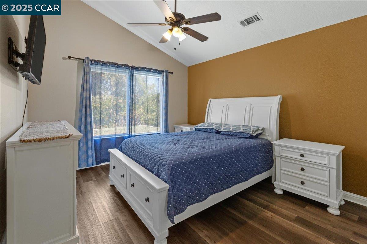 Detail Gallery Image 15 of 51 For 301 Grangnelli Ave, Antioch,  CA 94509 - 3 Beds | 3 Baths