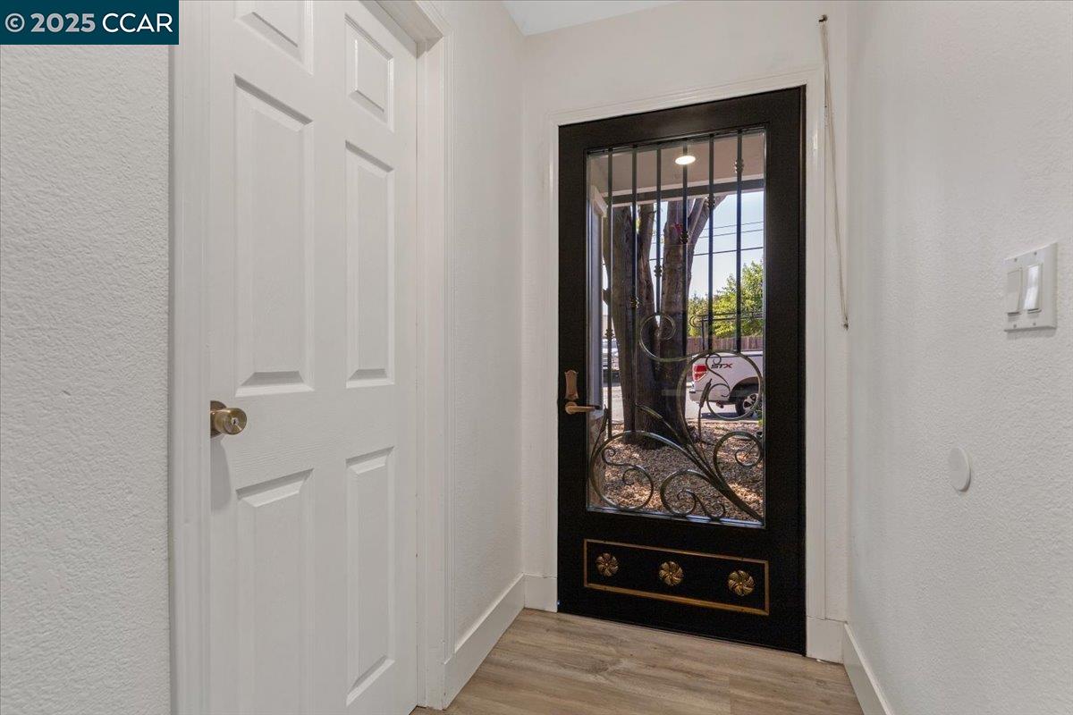 Detail Gallery Image 5 of 51 For 301 Grangnelli Ave, Antioch,  CA 94509 - 3 Beds | 3 Baths