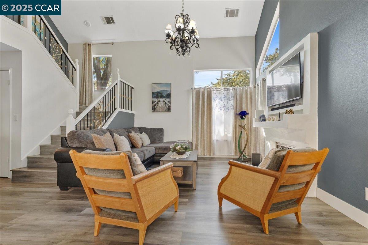 Detail Gallery Image 7 of 51 For 301 Grangnelli Ave, Antioch,  CA 94509 - 3 Beds | 3 Baths