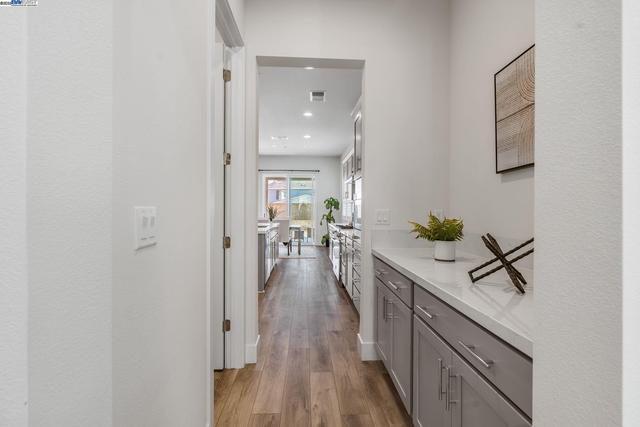 Detail Gallery Image 12 of 60 For 3229 Jake St, Tracy,  CA 95377 - 4 Beds | 3/1 Baths