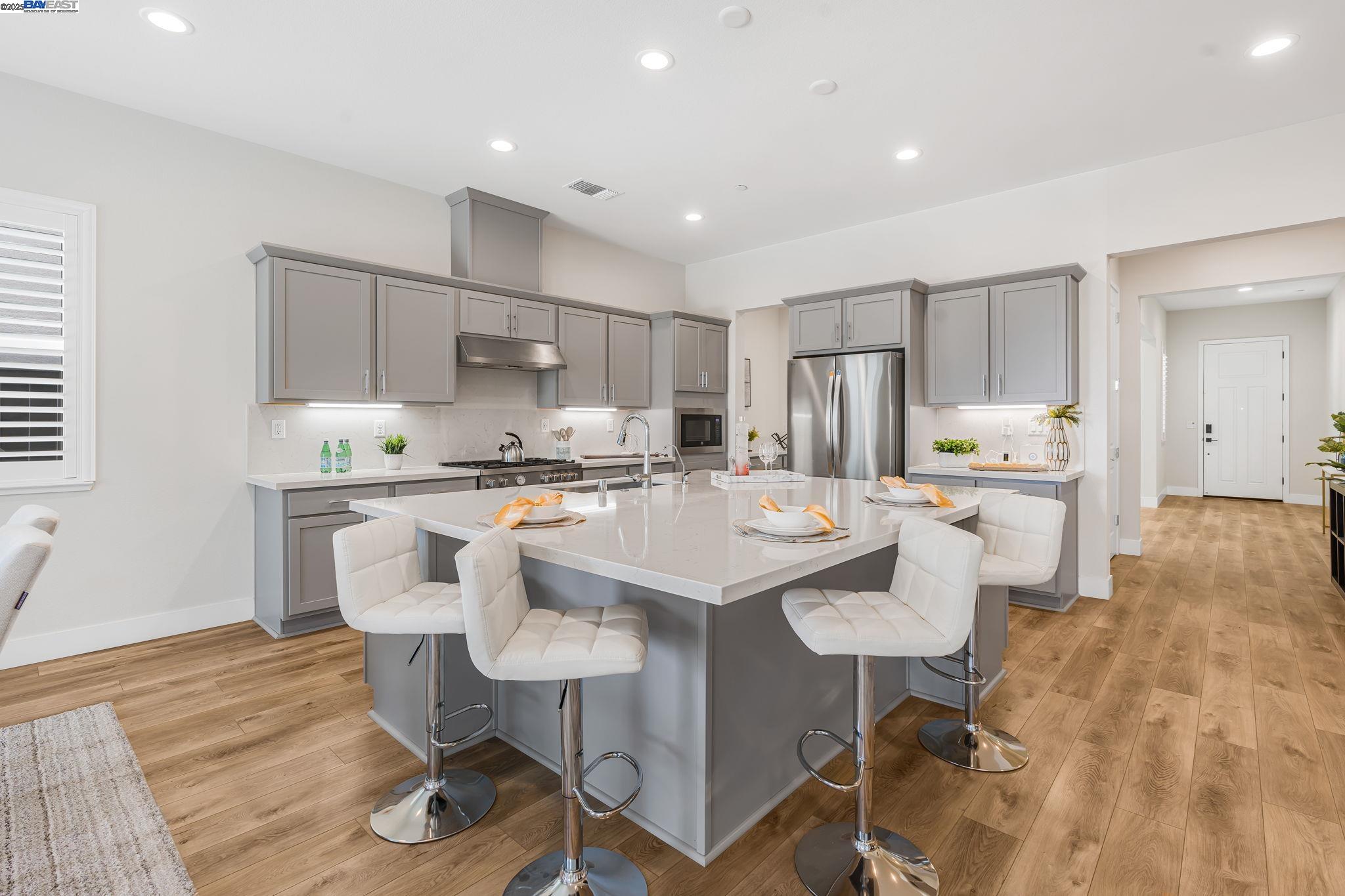 Detail Gallery Image 7 of 60 For 3229 Jake St, Tracy,  CA 95377 - 4 Beds | 3/1 Baths