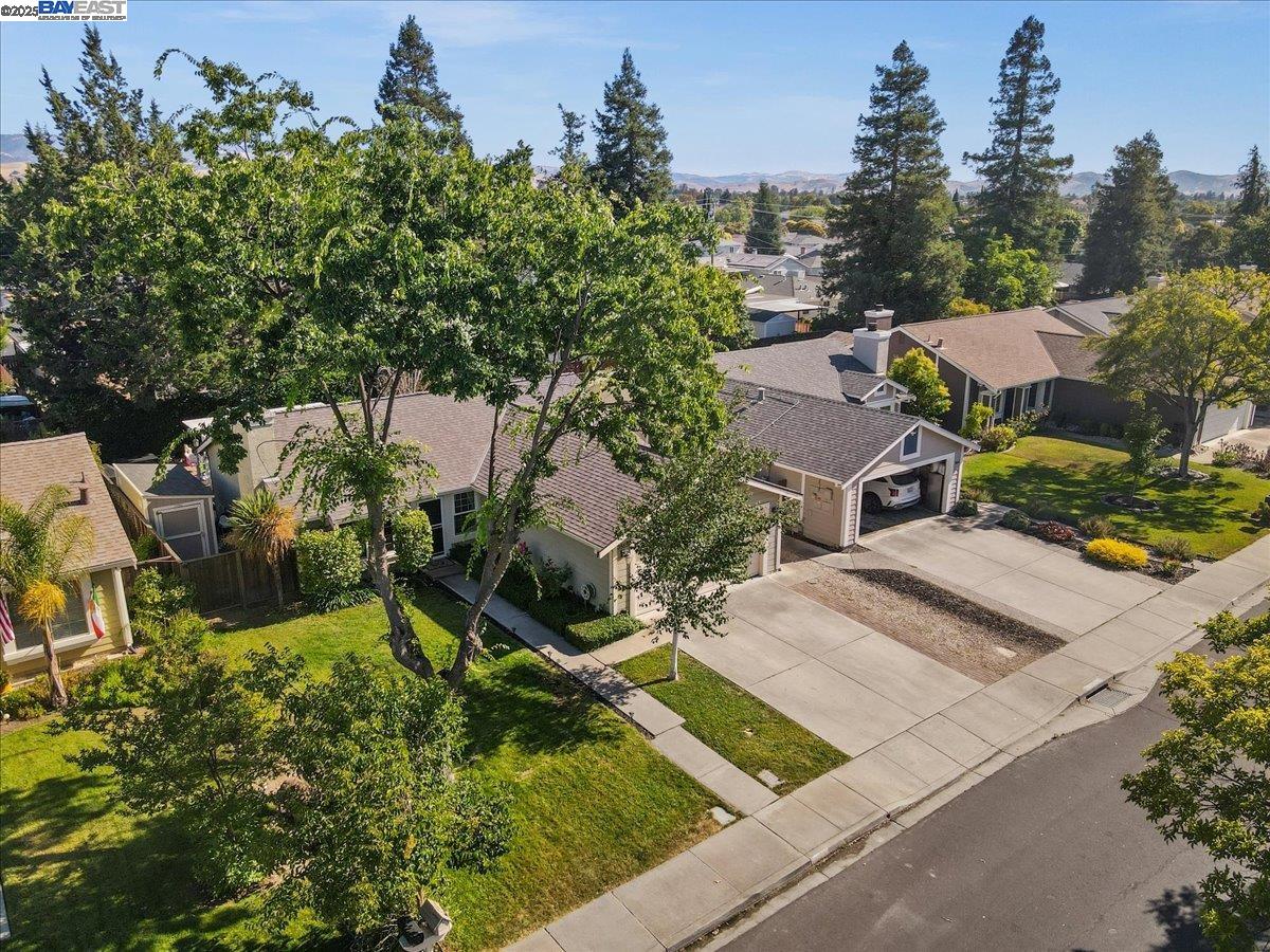 Detail Gallery Image 37 of 41 For 3869 Silver Oaks Way, Livermore,  CA 94550 - 3 Beds | 2 Baths