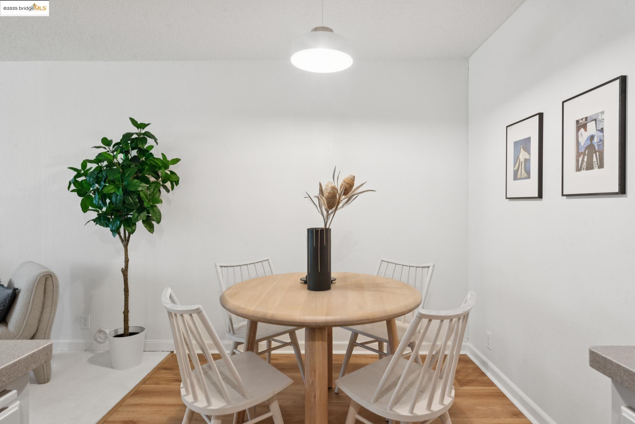 Photo #15: 41107637 Listing: Photo #15