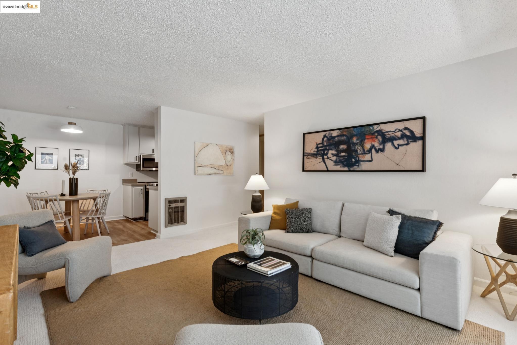 Photo #5: 41107637 Listing 