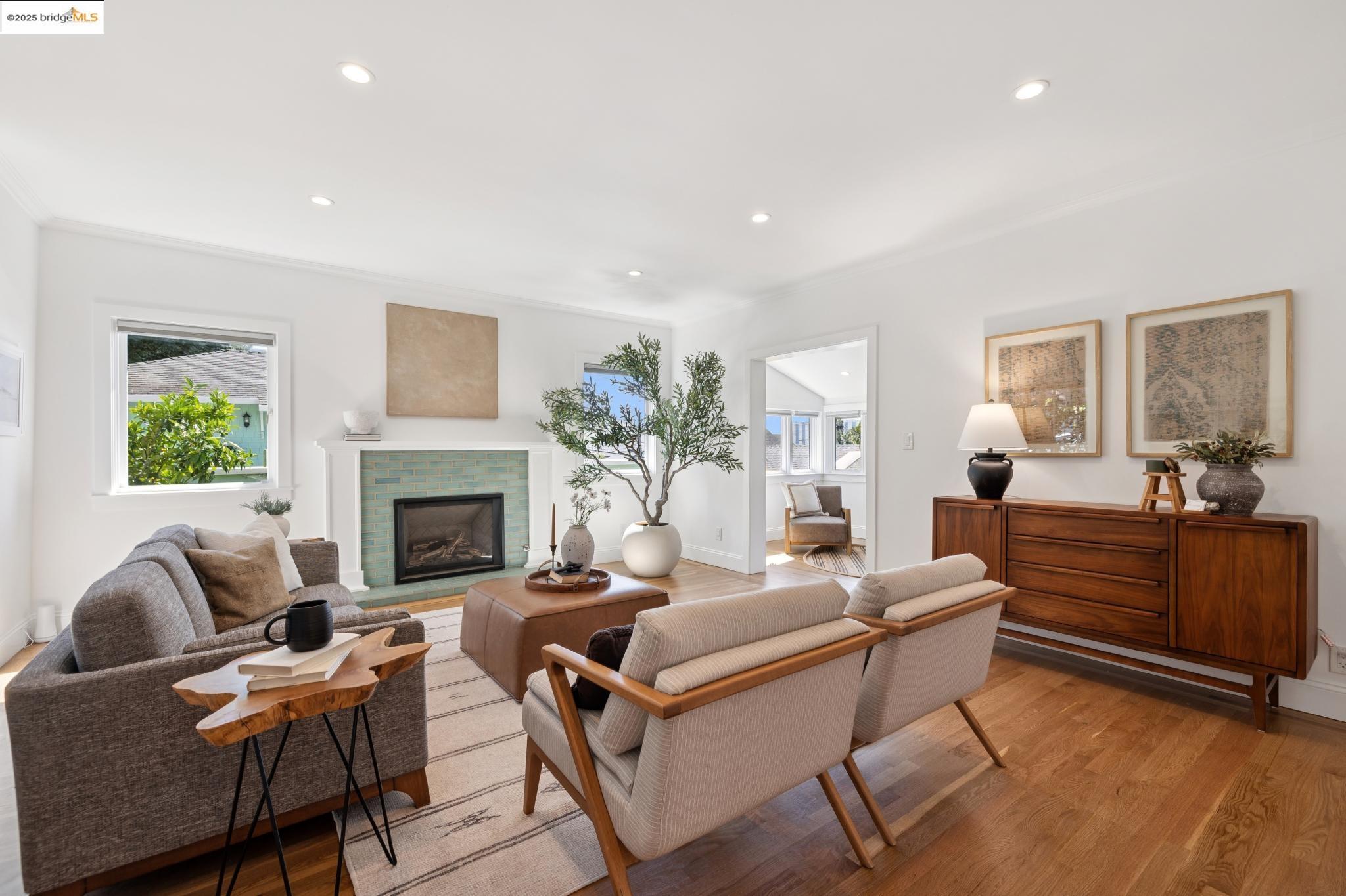Detail Gallery Image 12 of 60 For 753 Kingston Ave, Oakland,  CA 94611 - 3 Beds | 3/1 Baths