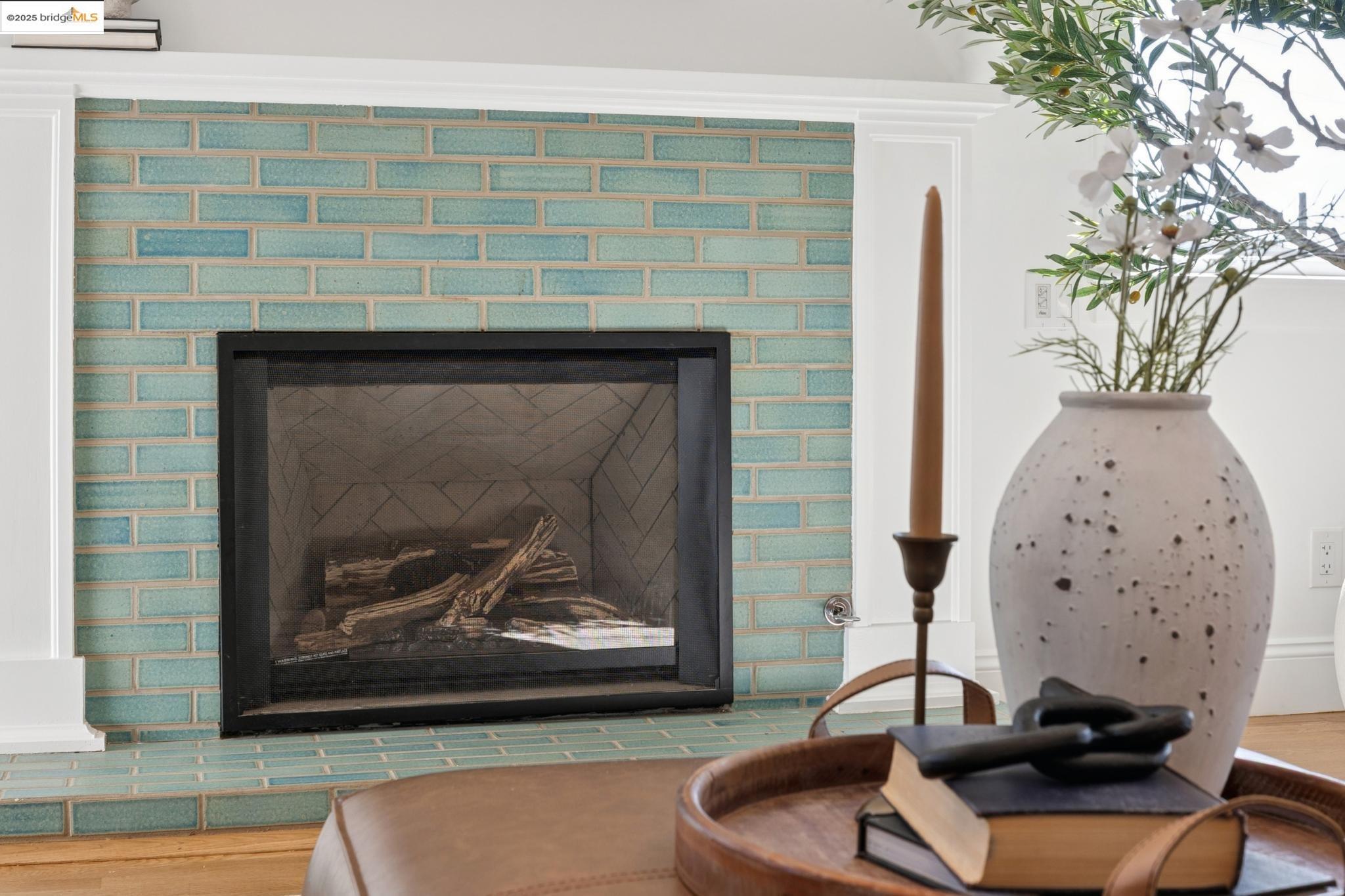 Detail Gallery Image 13 of 60 For 753 Kingston Ave, Oakland,  CA 94611 - 3 Beds | 3/1 Baths