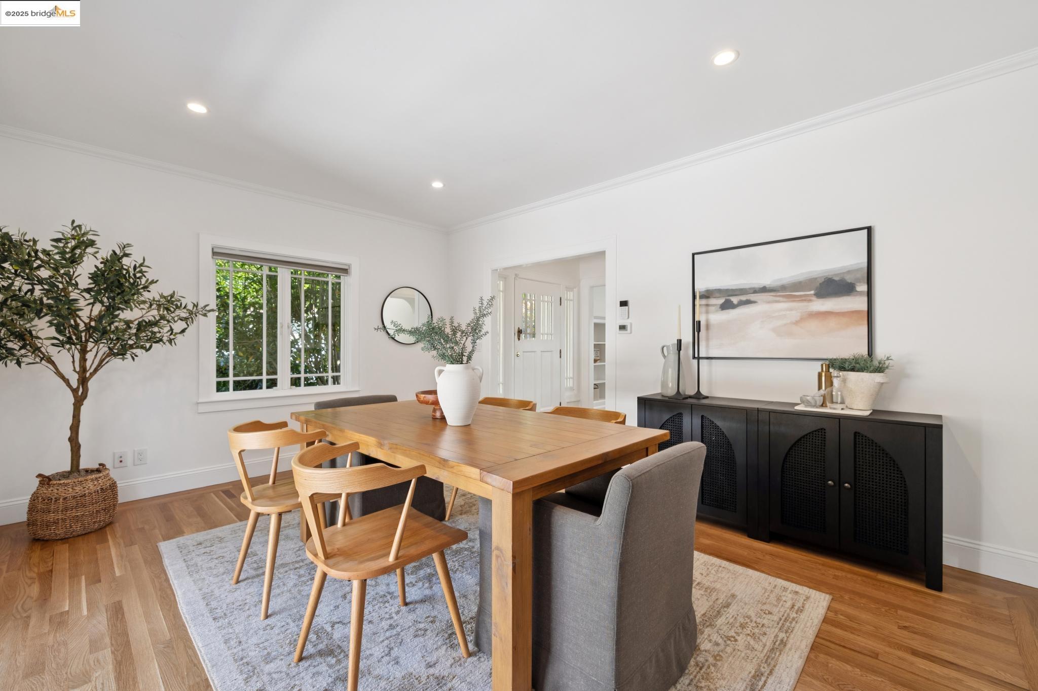 Detail Gallery Image 15 of 60 For 753 Kingston Ave, Oakland,  CA 94611 - 3 Beds | 3/1 Baths