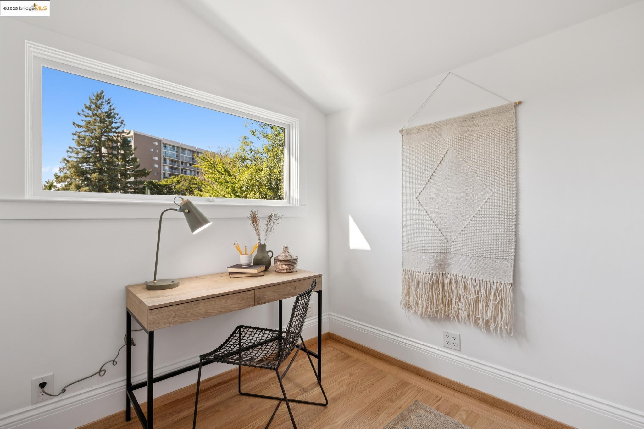 Detail Gallery Image 33 of 60 For 753 Kingston Ave, Oakland,  CA 94611 - 3 Beds | 3/1 Baths