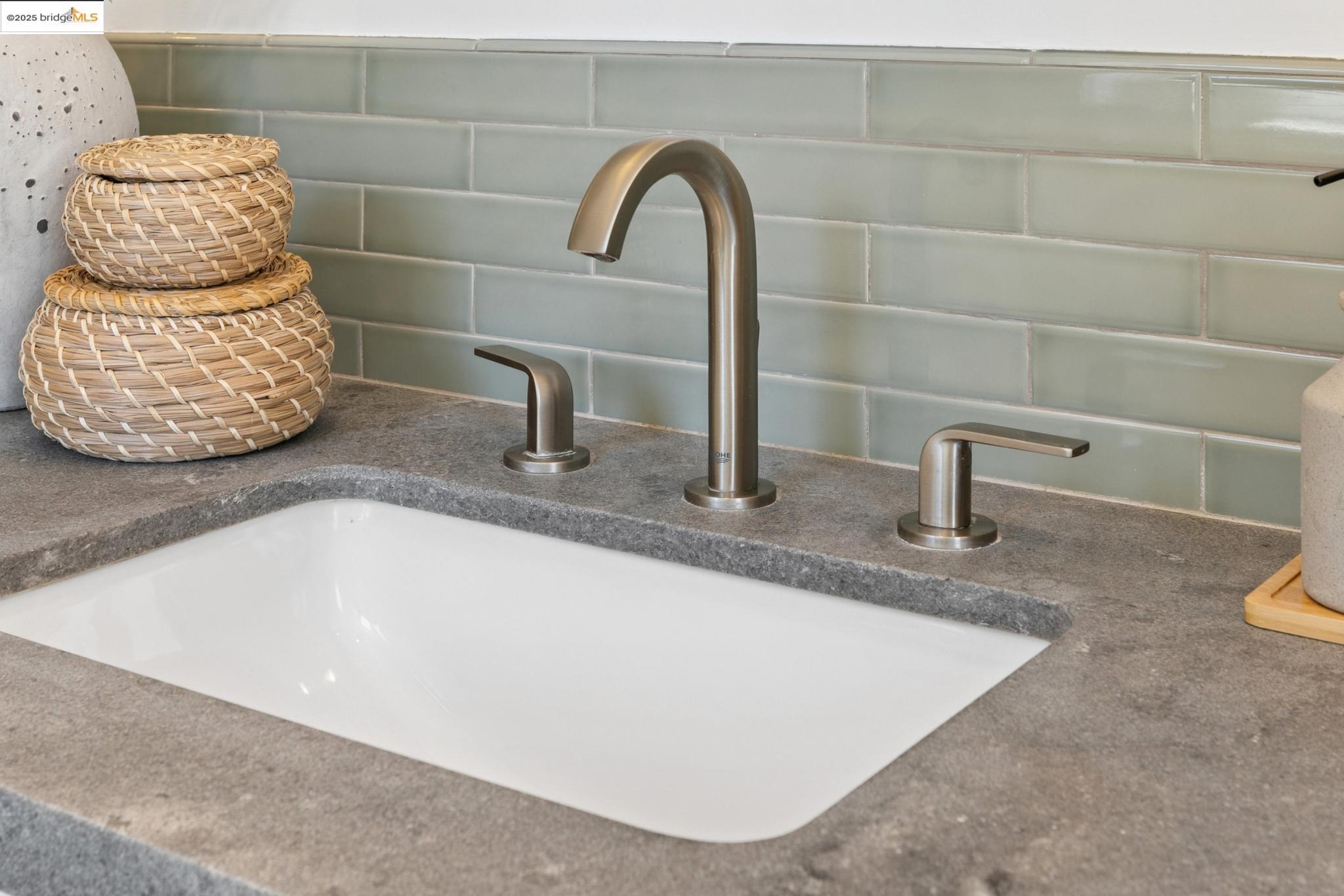 Detail Gallery Image 45 of 60 For 753 Kingston Ave, Oakland,  CA 94611 - 3 Beds | 3/1 Baths
