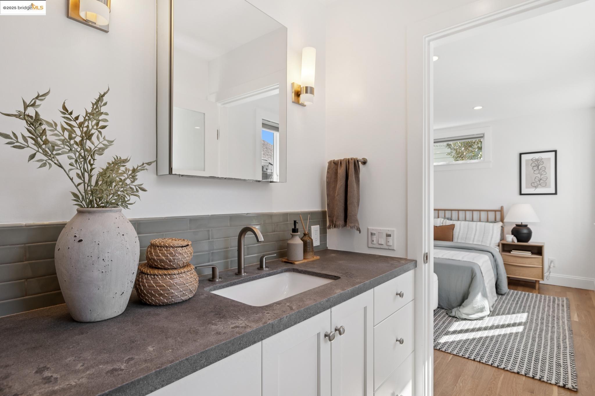 Detail Gallery Image 47 of 60 For 753 Kingston Ave, Oakland,  CA 94611 - 3 Beds | 3/1 Baths