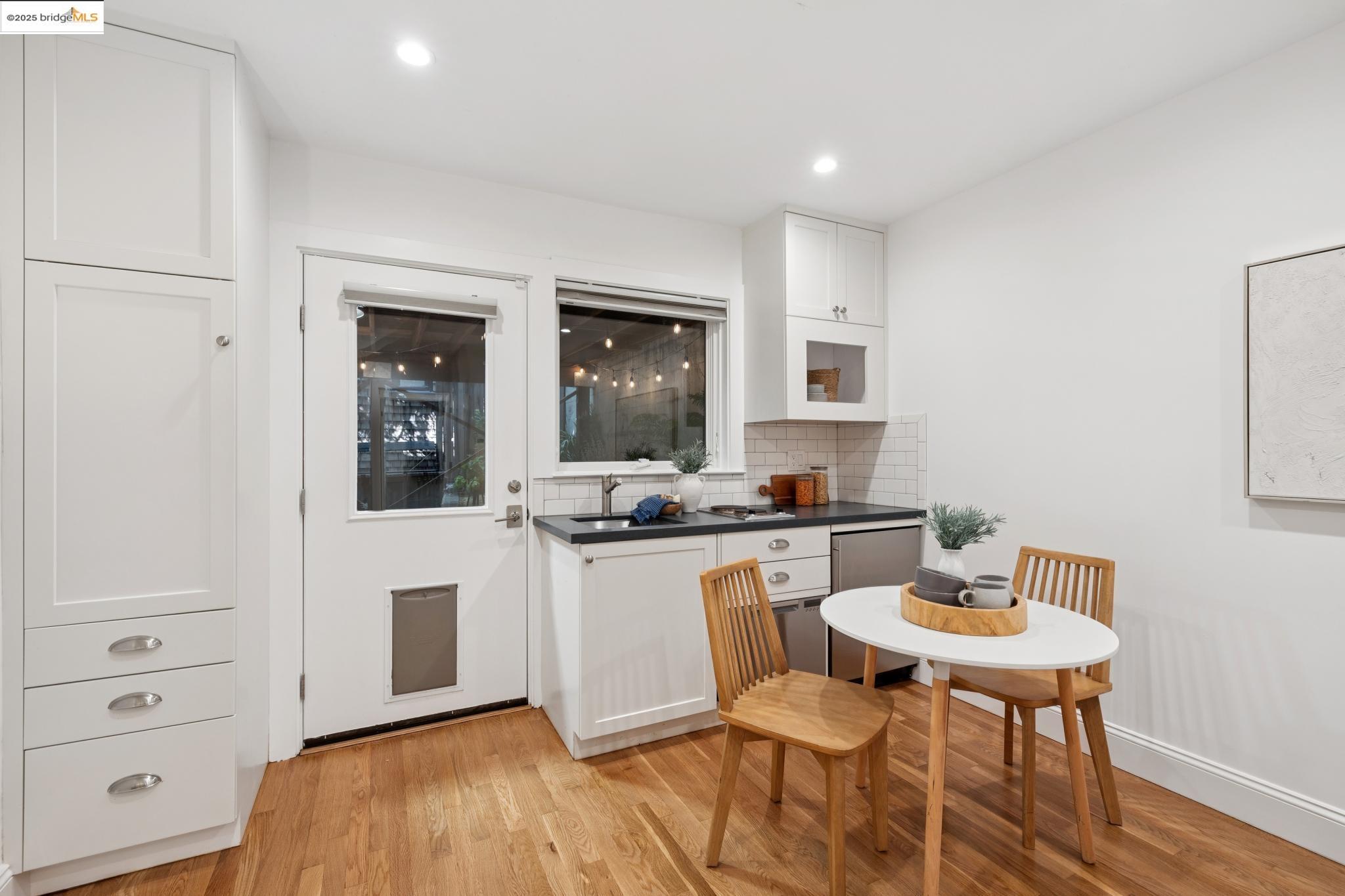 Detail Gallery Image 49 of 60 For 753 Kingston Ave, Oakland,  CA 94611 - 3 Beds | 3/1 Baths