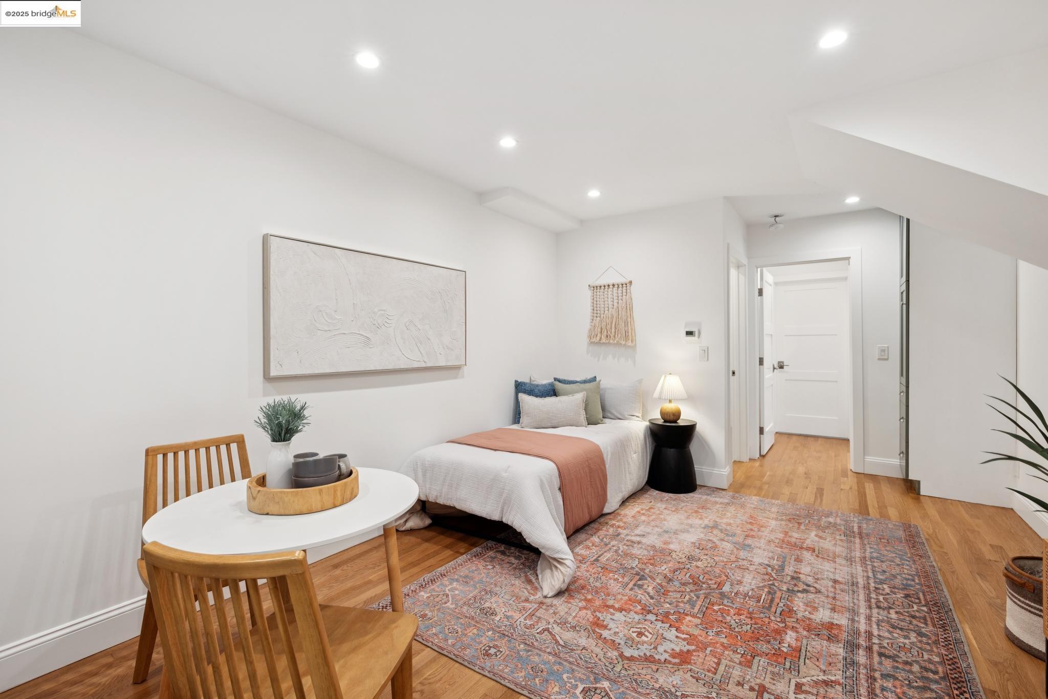 Detail Gallery Image 50 of 60 For 753 Kingston Ave, Oakland,  CA 94611 - 3 Beds | 3/1 Baths