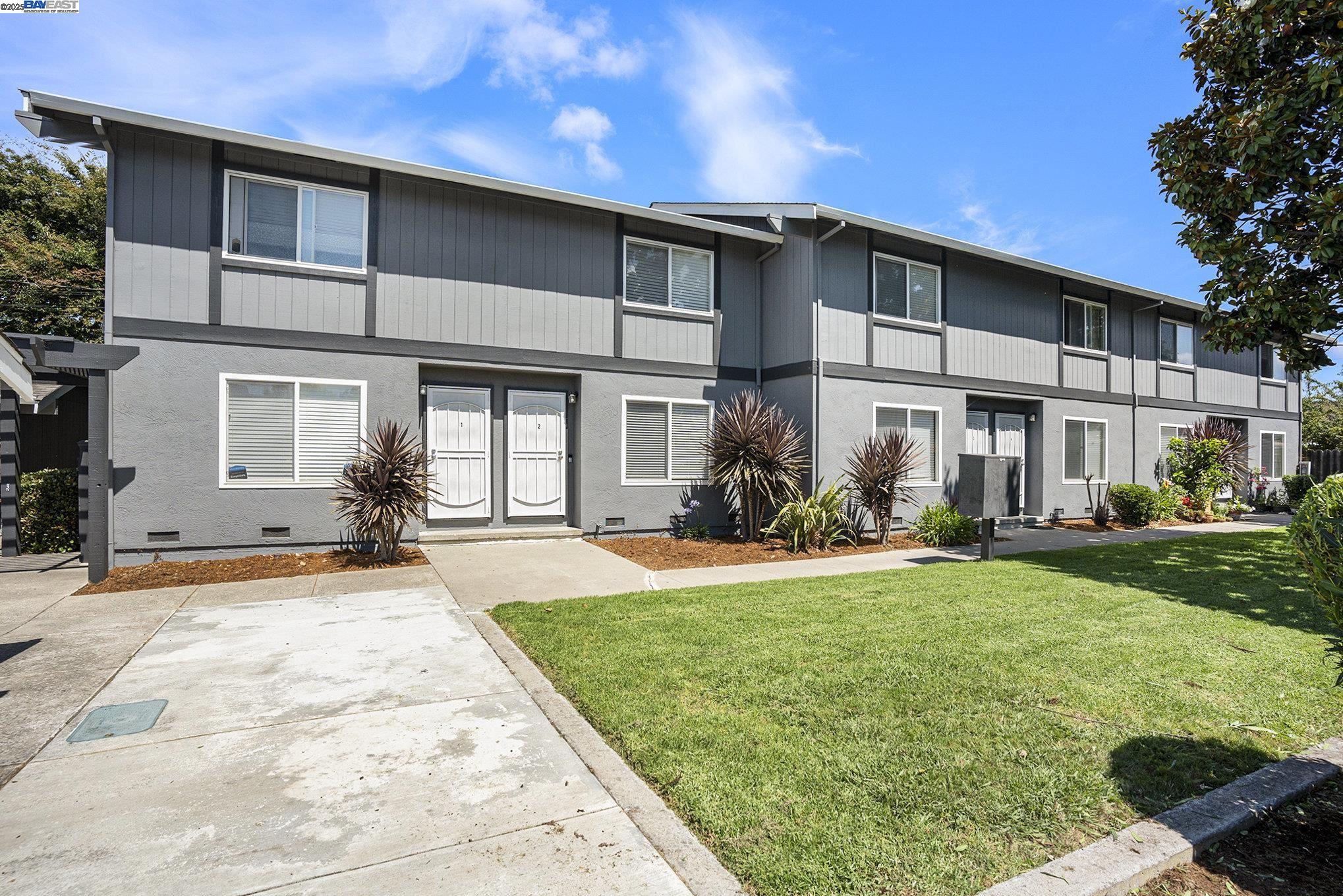 Front Image Thumbnail for BE41107639