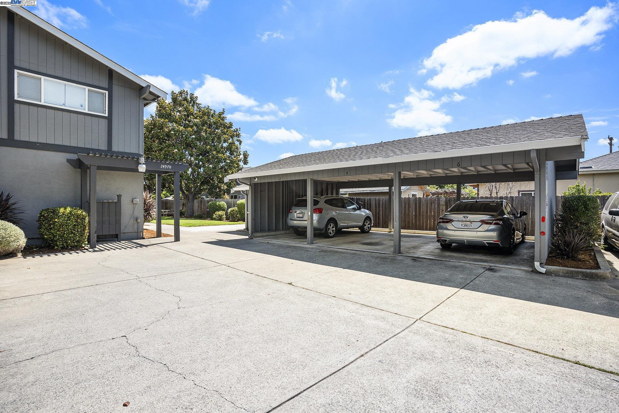 Detail Gallery Image 9 of 13 For 24970 Cypress Ave, Hayward,  CA 94544 - – Beds | – Baths