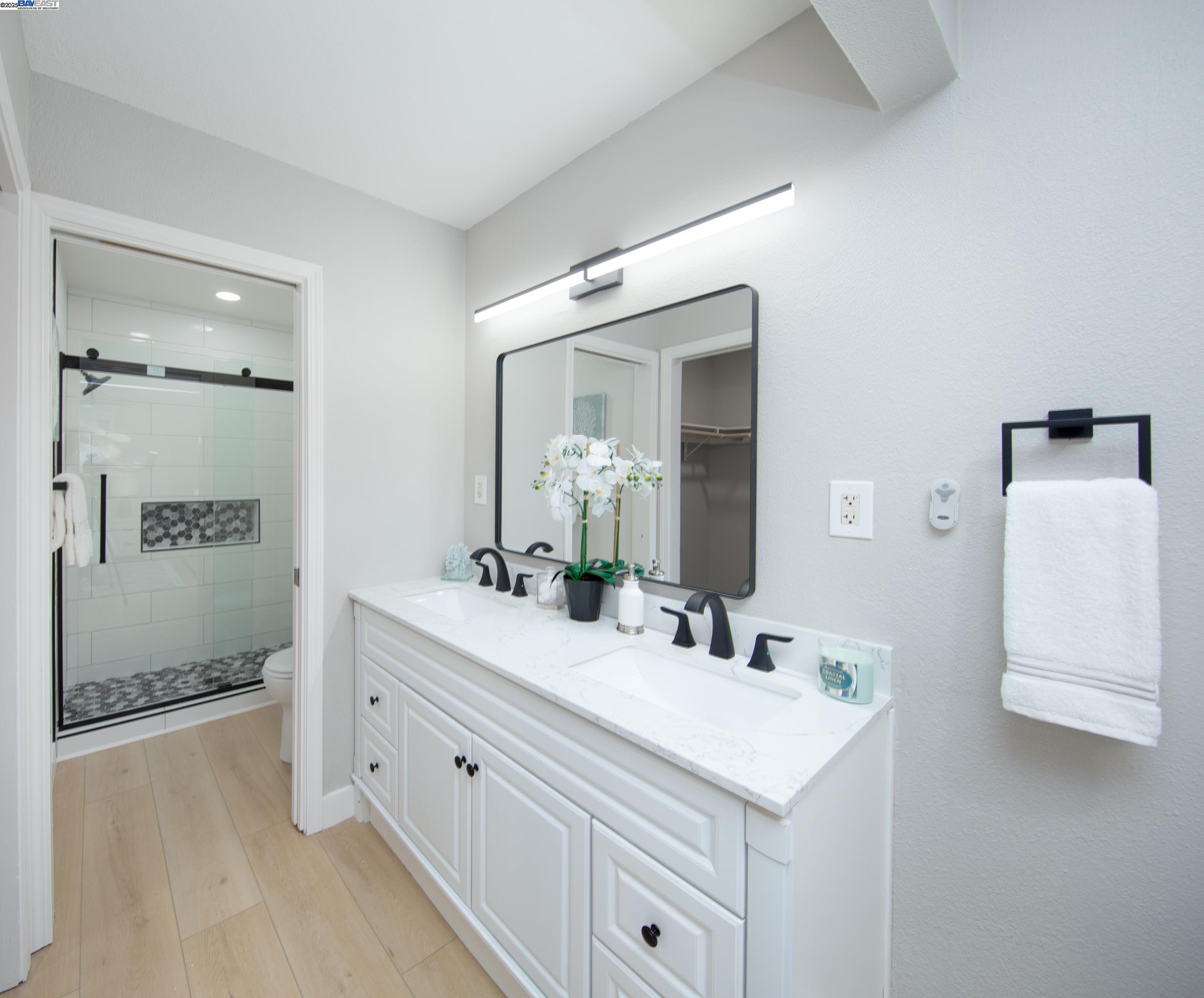 Detail Gallery Image 13 of 21 For 1392 Springview Ct., Concord,  CA 94521 - 3 Beds | 2 Baths