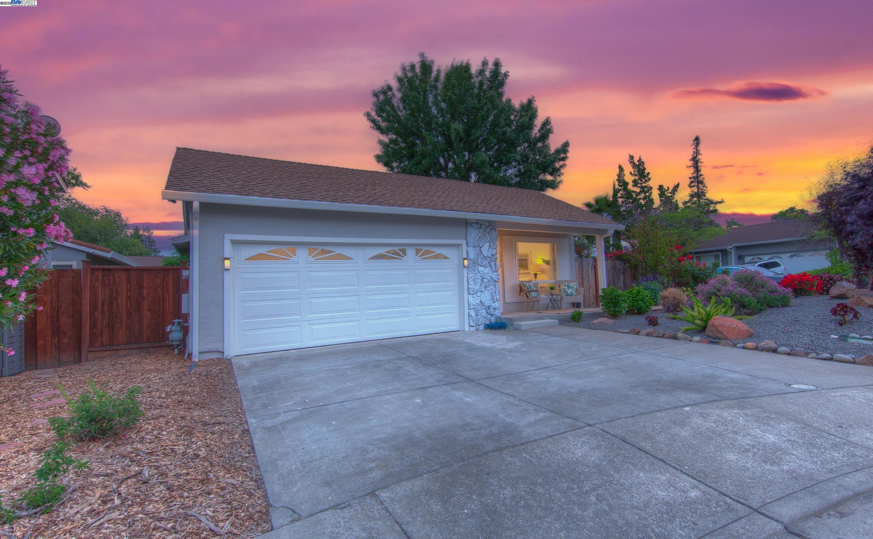 Detail Gallery Image 16 of 21 For 1392 Springview Ct., Concord,  CA 94521 - 3 Beds | 2 Baths