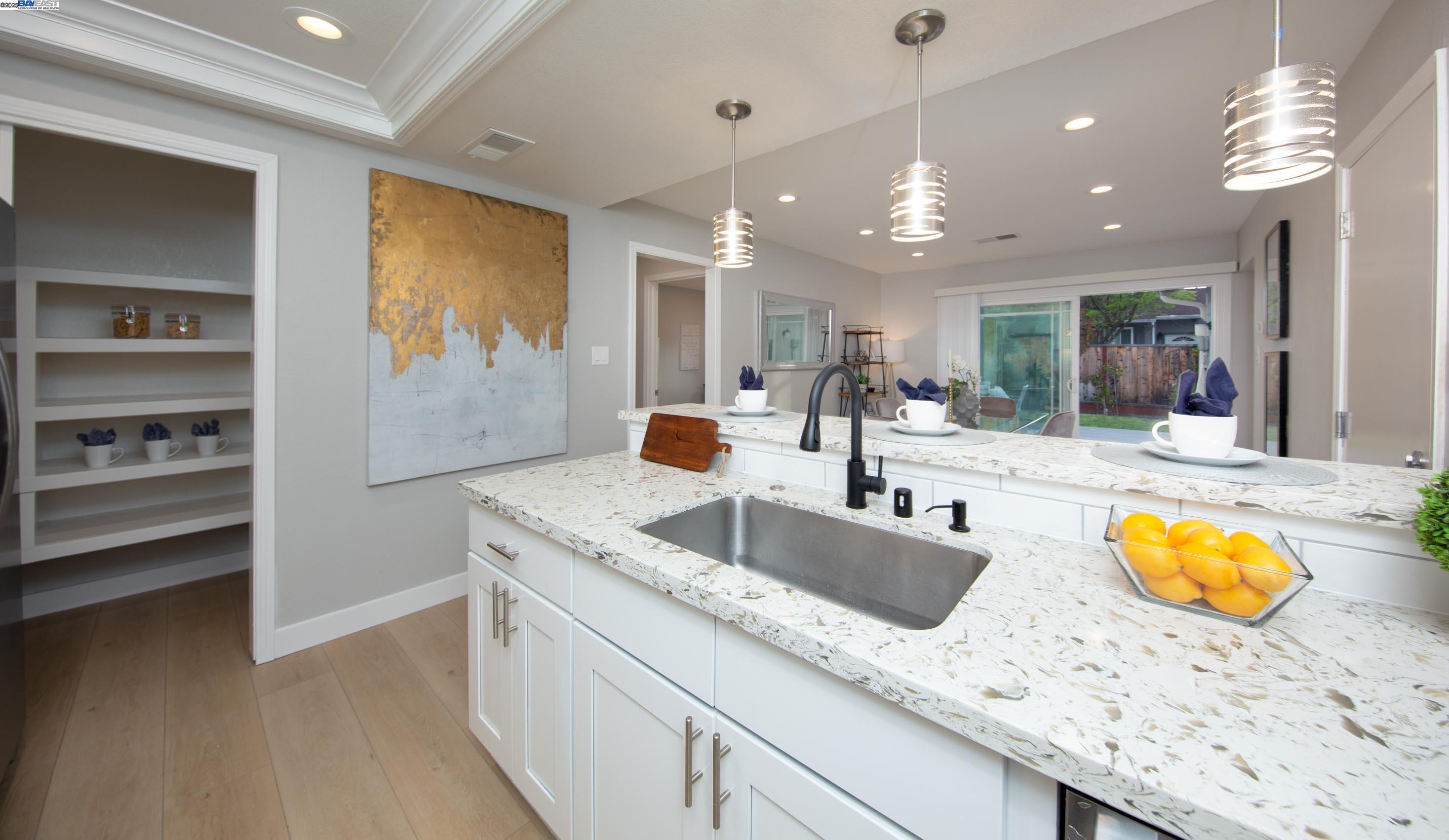 Detail Gallery Image 8 of 21 For 1392 Springview Ct., Concord,  CA 94521 - 3 Beds | 2 Baths