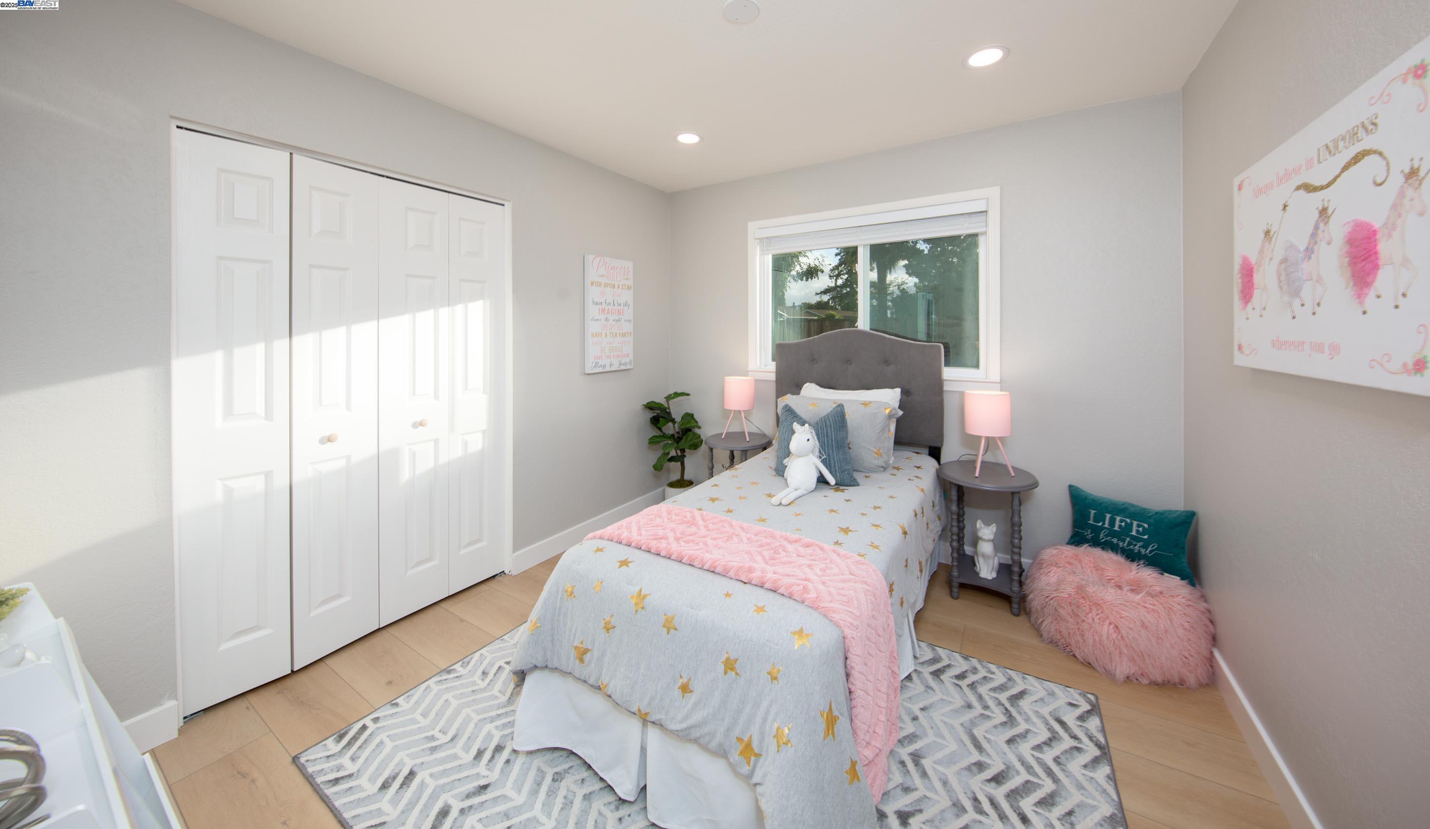 Detail Gallery Image 9 of 21 For 1392 Springview Ct., Concord,  CA 94521 - 3 Beds | 2 Baths