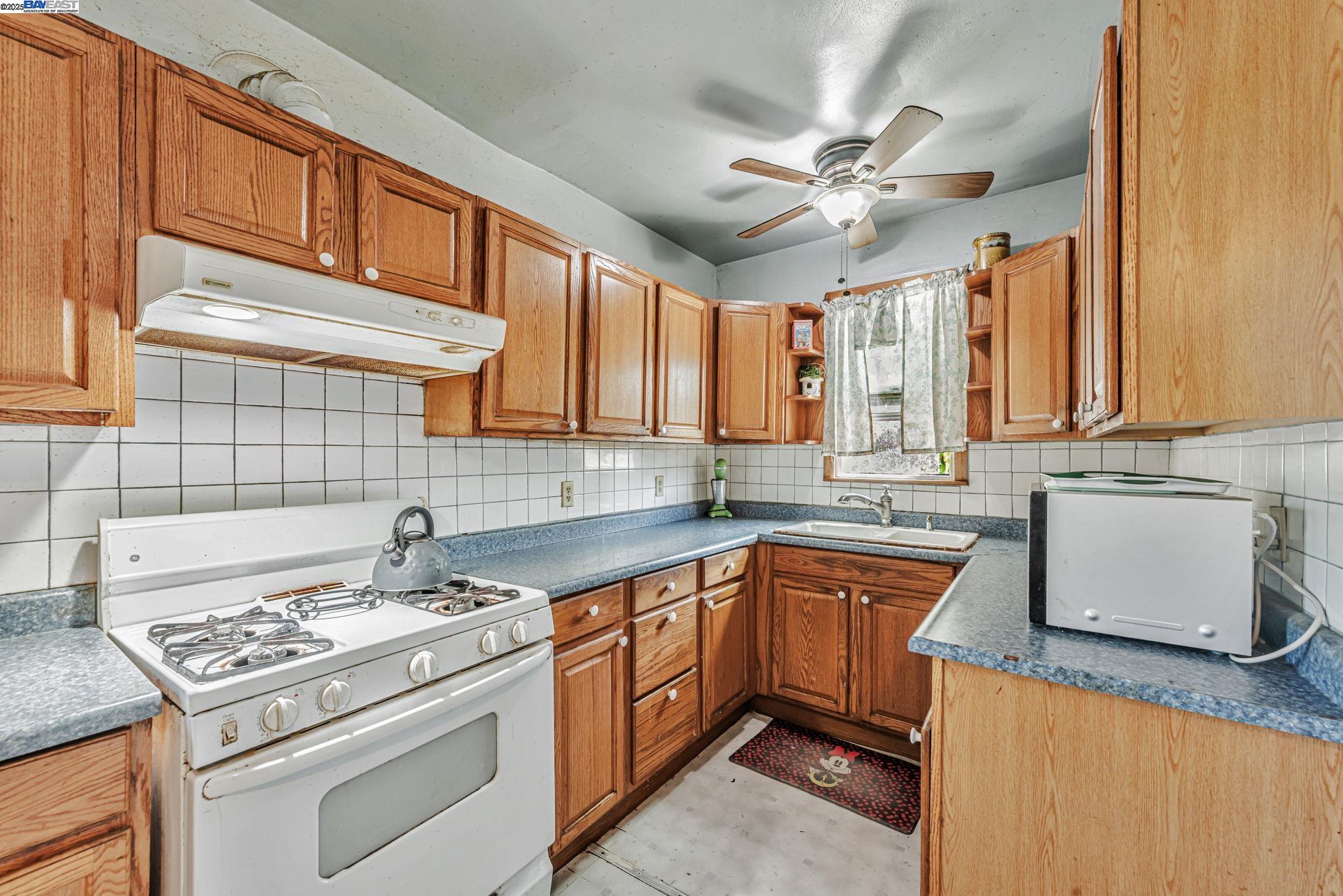 Detail Gallery Image 22 of 56 For 37373 3rd St, Fremont,  CA 94536 - 3 Beds | 1 Baths