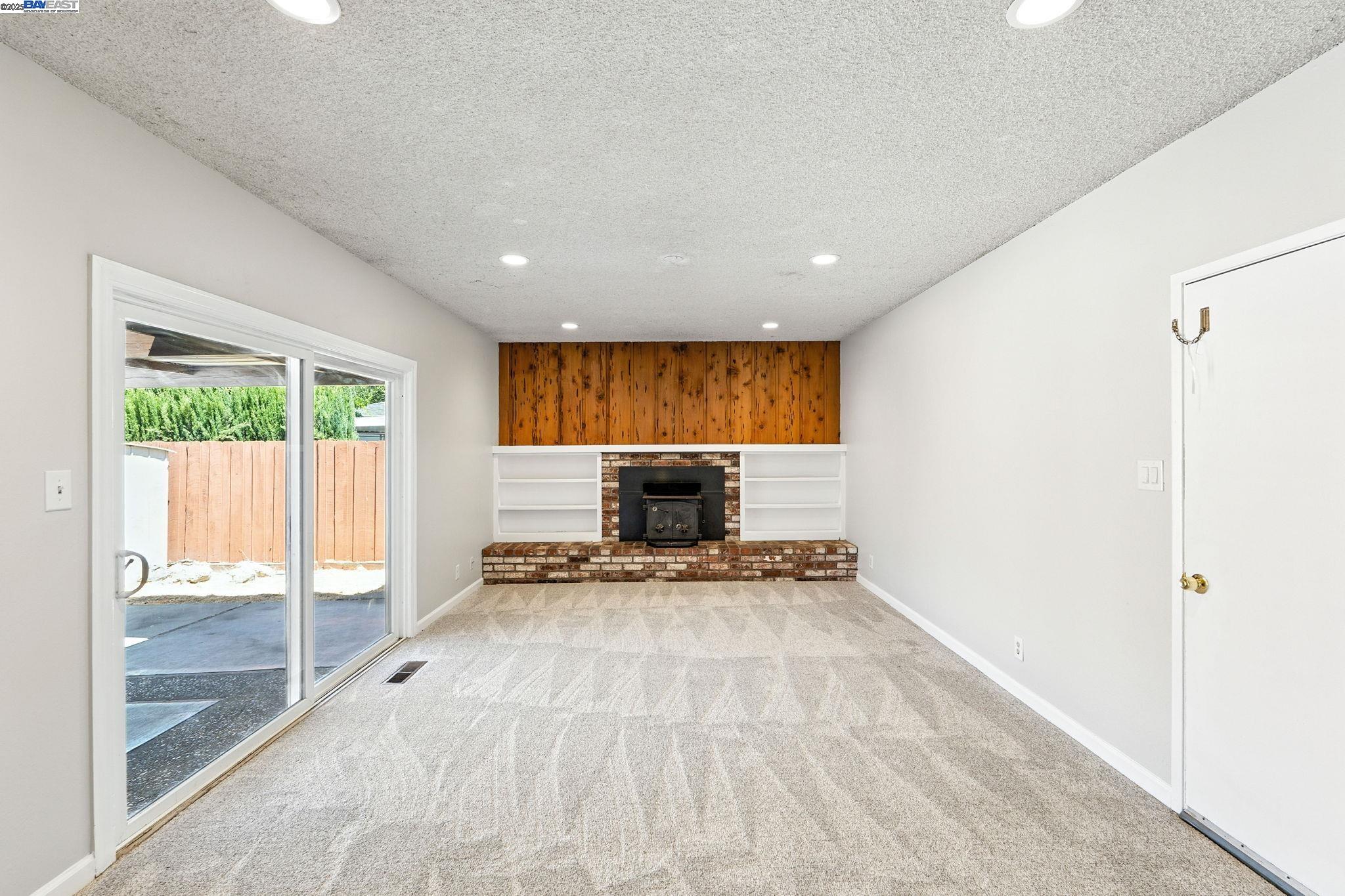 Detail Gallery Image 11 of 27 For 2924 Ventura Ct, Antioch,  CA 94509 - 4 Beds | 2 Baths