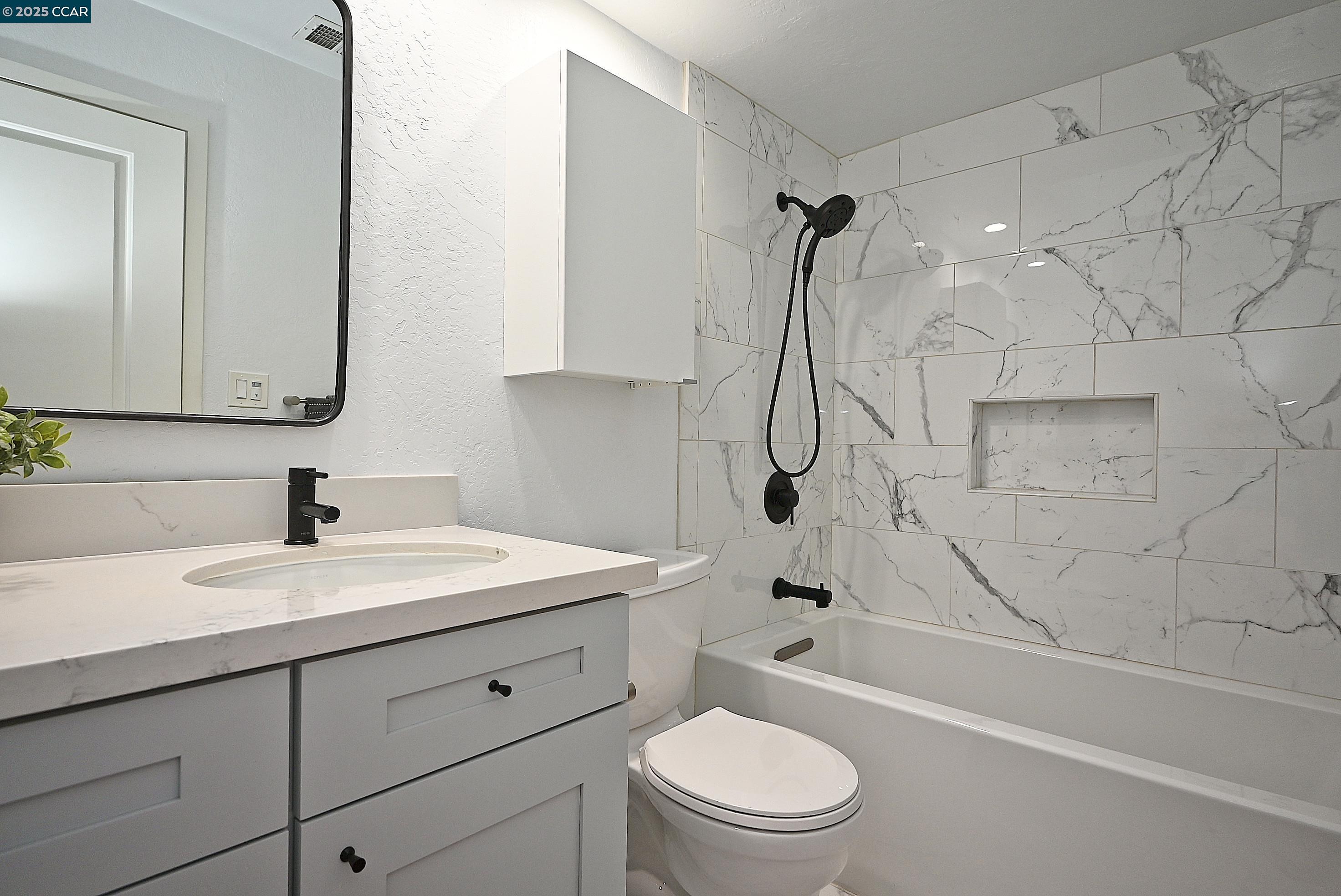 Photo #23: 41107644 Listing: Photo #23