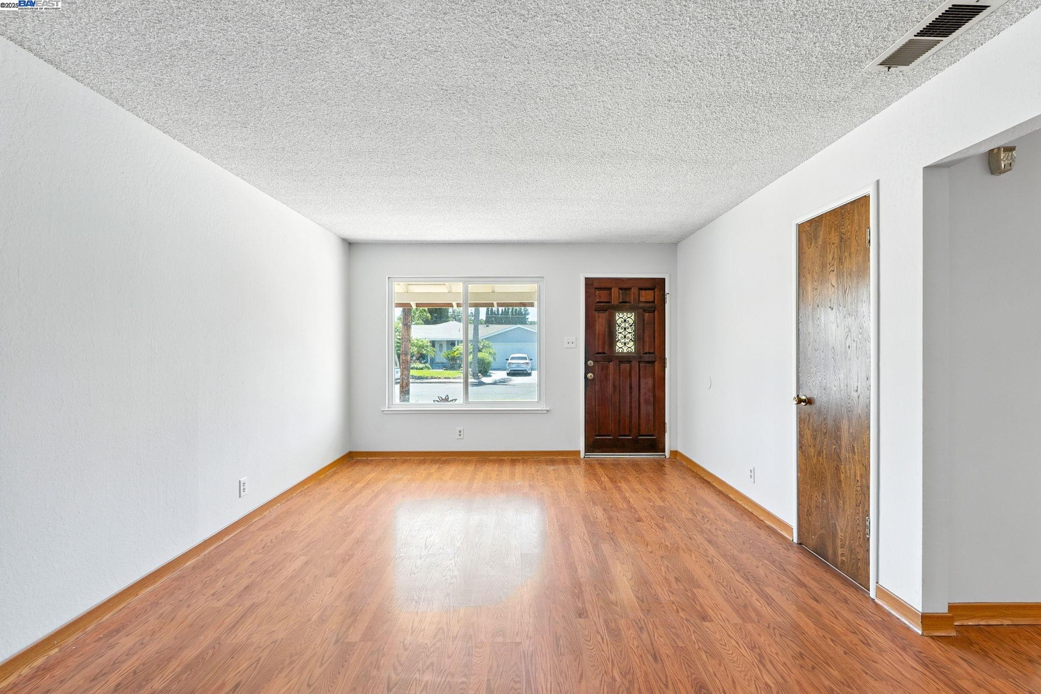 Detail Gallery Image 3 of 27 For 165 Curtis Dr, Brentwood,  CA 94513 - 3 Beds | 2 Baths