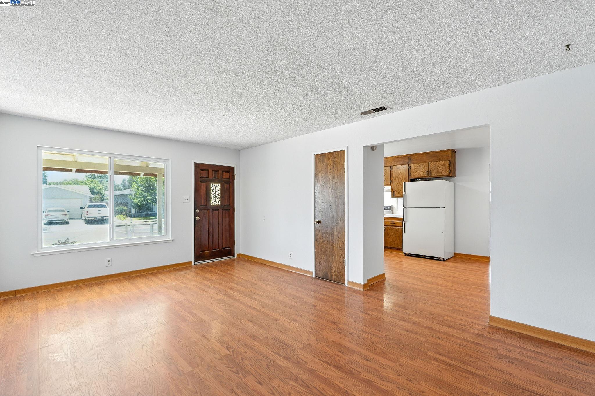 Detail Gallery Image 4 of 27 For 165 Curtis Dr, Brentwood,  CA 94513 - 3 Beds | 2 Baths
