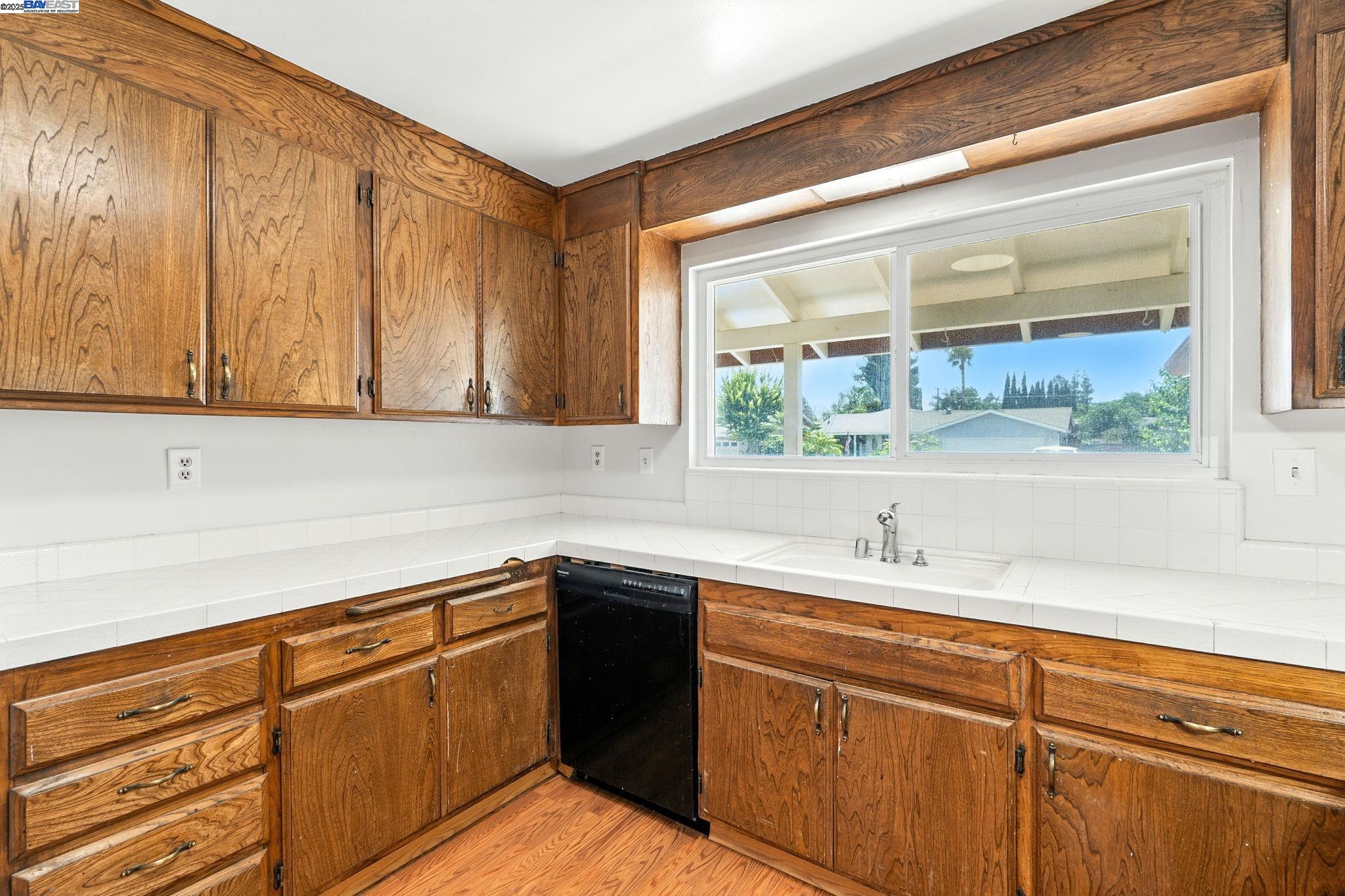 Detail Gallery Image 9 of 27 For 165 Curtis Dr, Brentwood,  CA 94513 - 3 Beds | 2 Baths