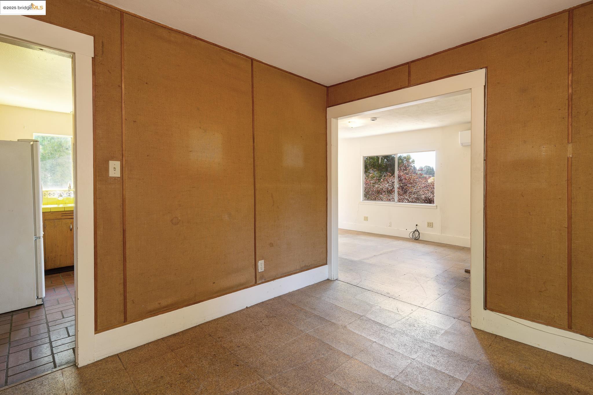 Detail Gallery Image 10 of 23 For 6022 Merriewood Dr, Oakland,  CA 94611 - 1 Beds | 1 Baths