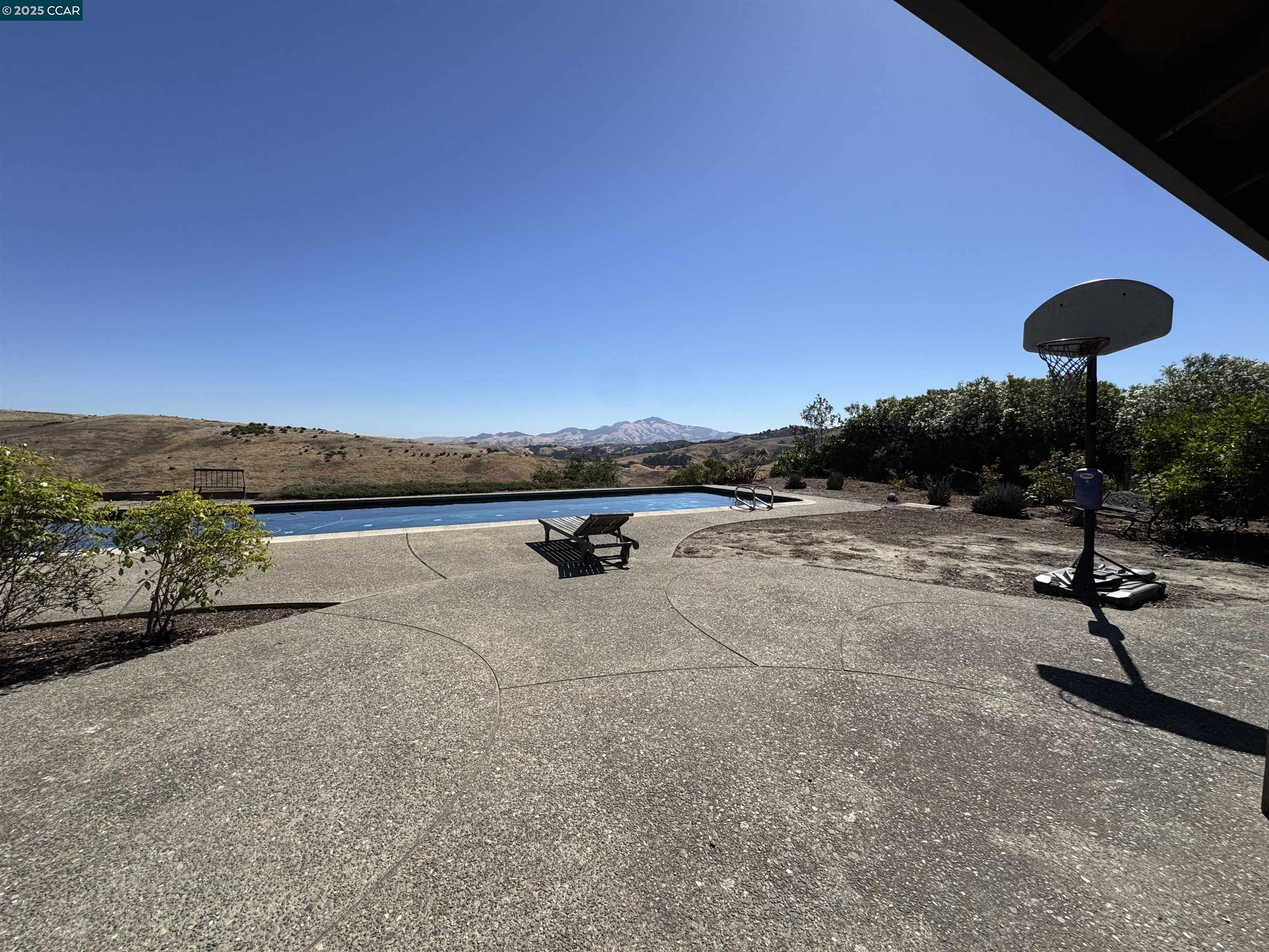 Detail Gallery Image 2 of 20 For 269 Birchwood Dr, Moraga,  CA 94556 - 4 Beds | 2 Baths