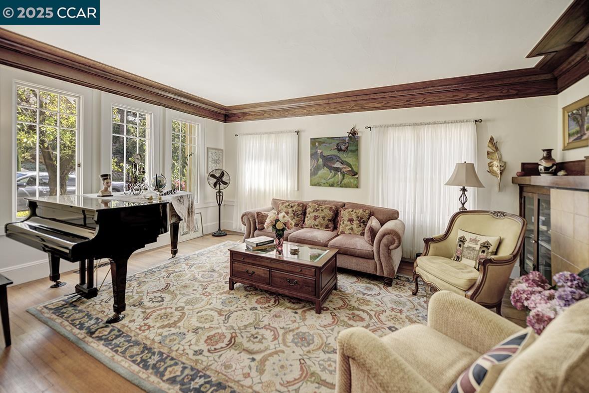 Detail Gallery Image 8 of 57 For 1251 Escobar Street, Martinez,  CA 94553 - 3 Beds | 2 Baths