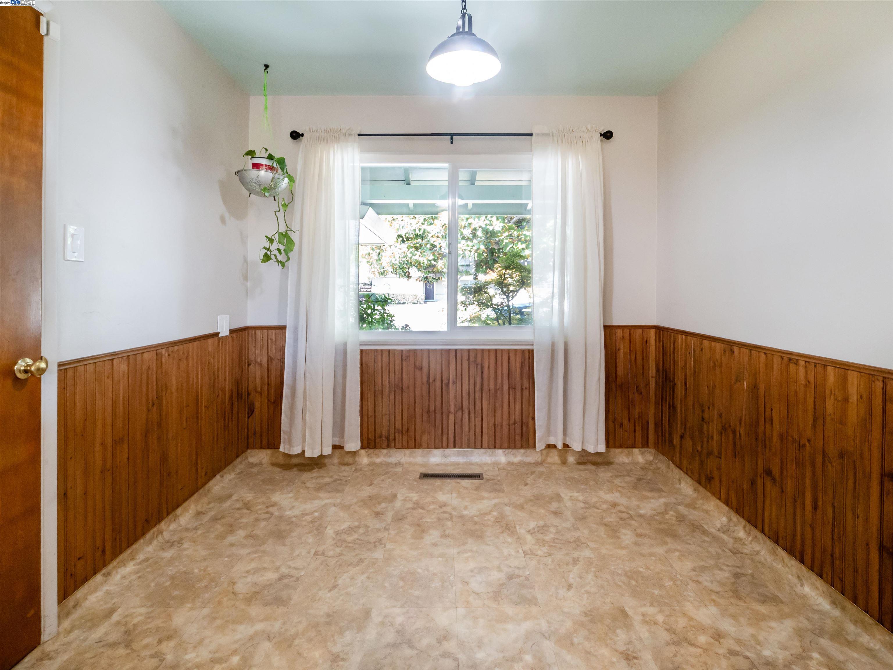 Detail Gallery Image 15 of 39 For 4670 Eggers Dr, Fremont,  CA 94536 - 3 Beds | 2 Baths