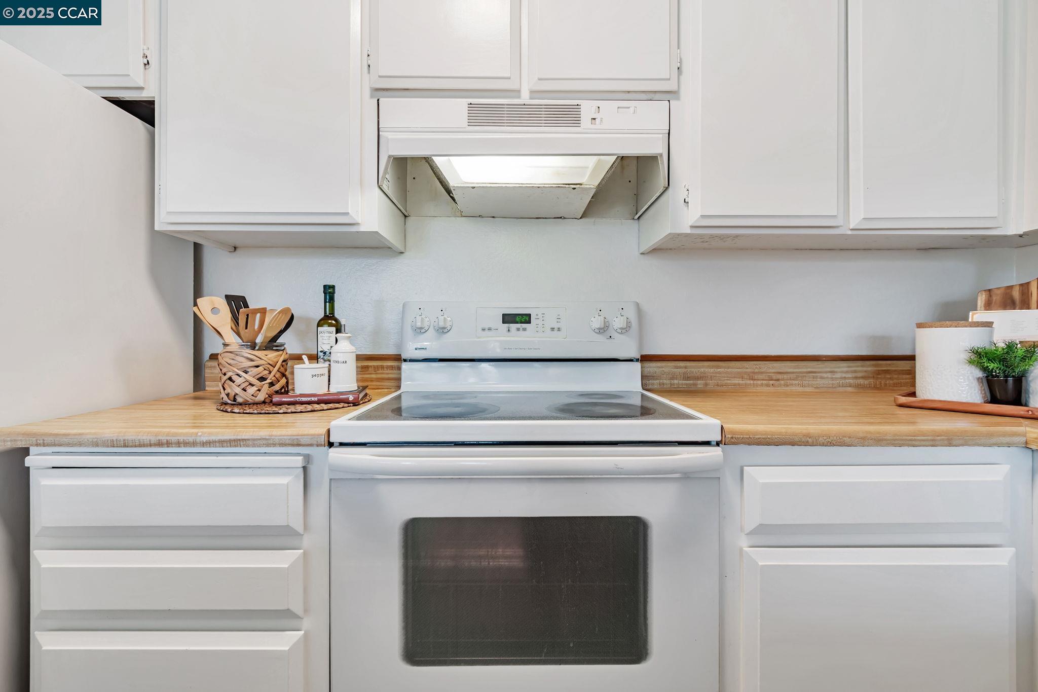 Photo #12: 41107653 Listing: Photo #12