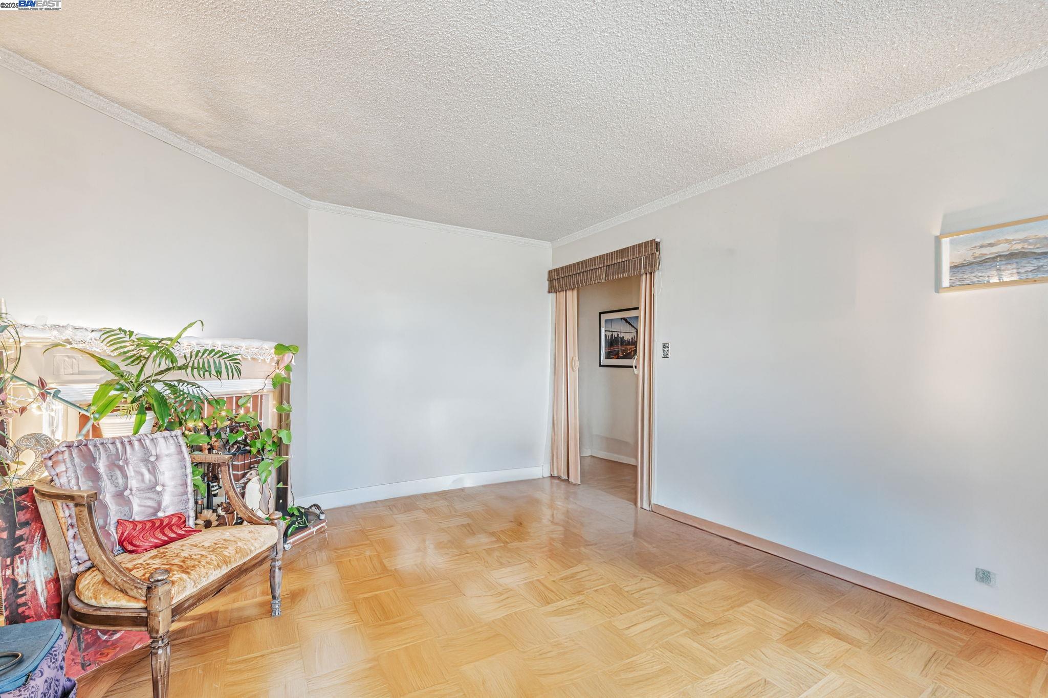 Detail Gallery Image 17 of 39 For 1942 Jennings Street, San Francisco,  CA 94124 - 3 Beds | 2 Baths