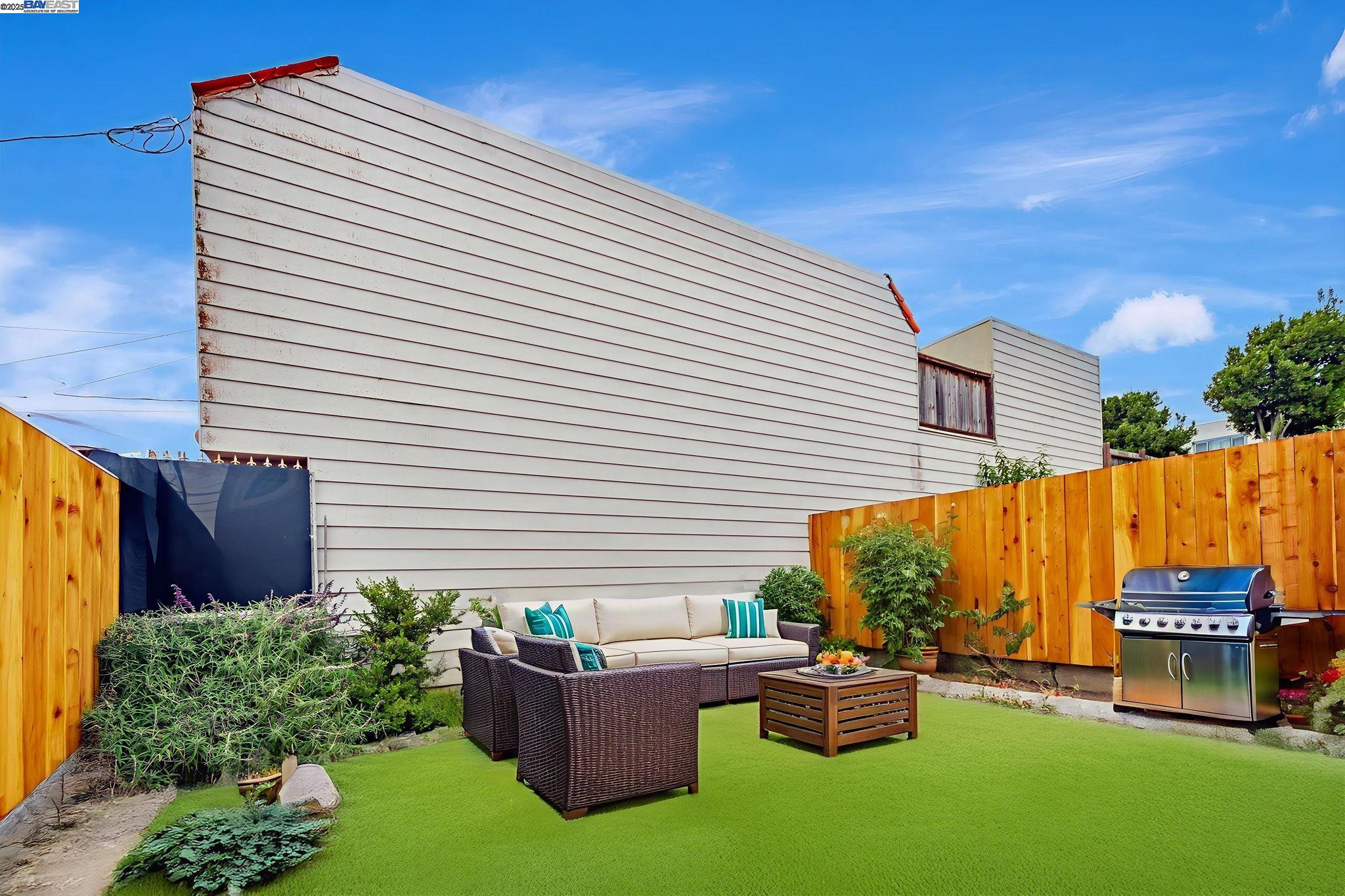 Detail Gallery Image 32 of 39 For 1942 Jennings Street, San Francisco,  CA 94124 - 3 Beds | 2 Baths
