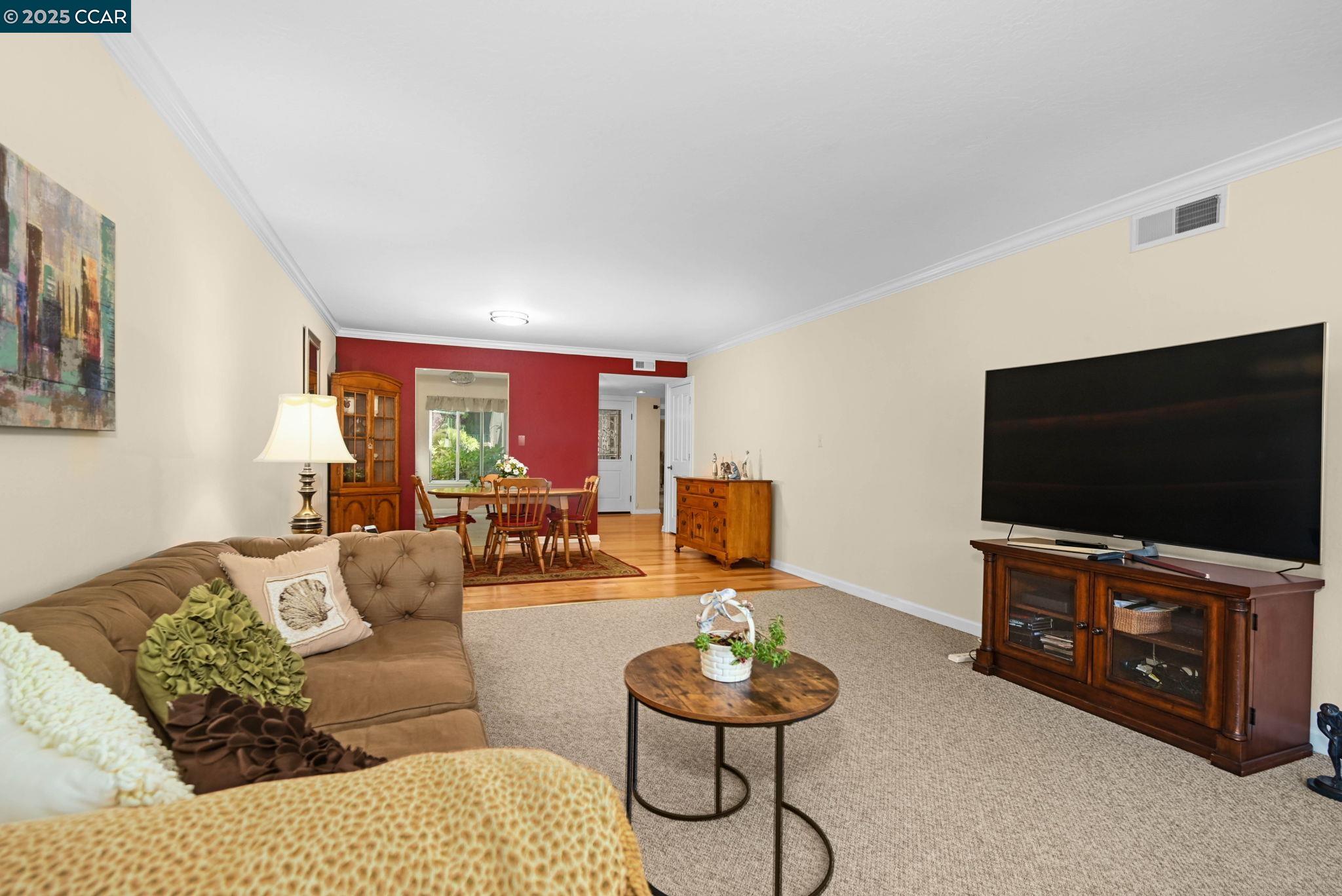 Photo #8: 41107659 Listing: Photo #8