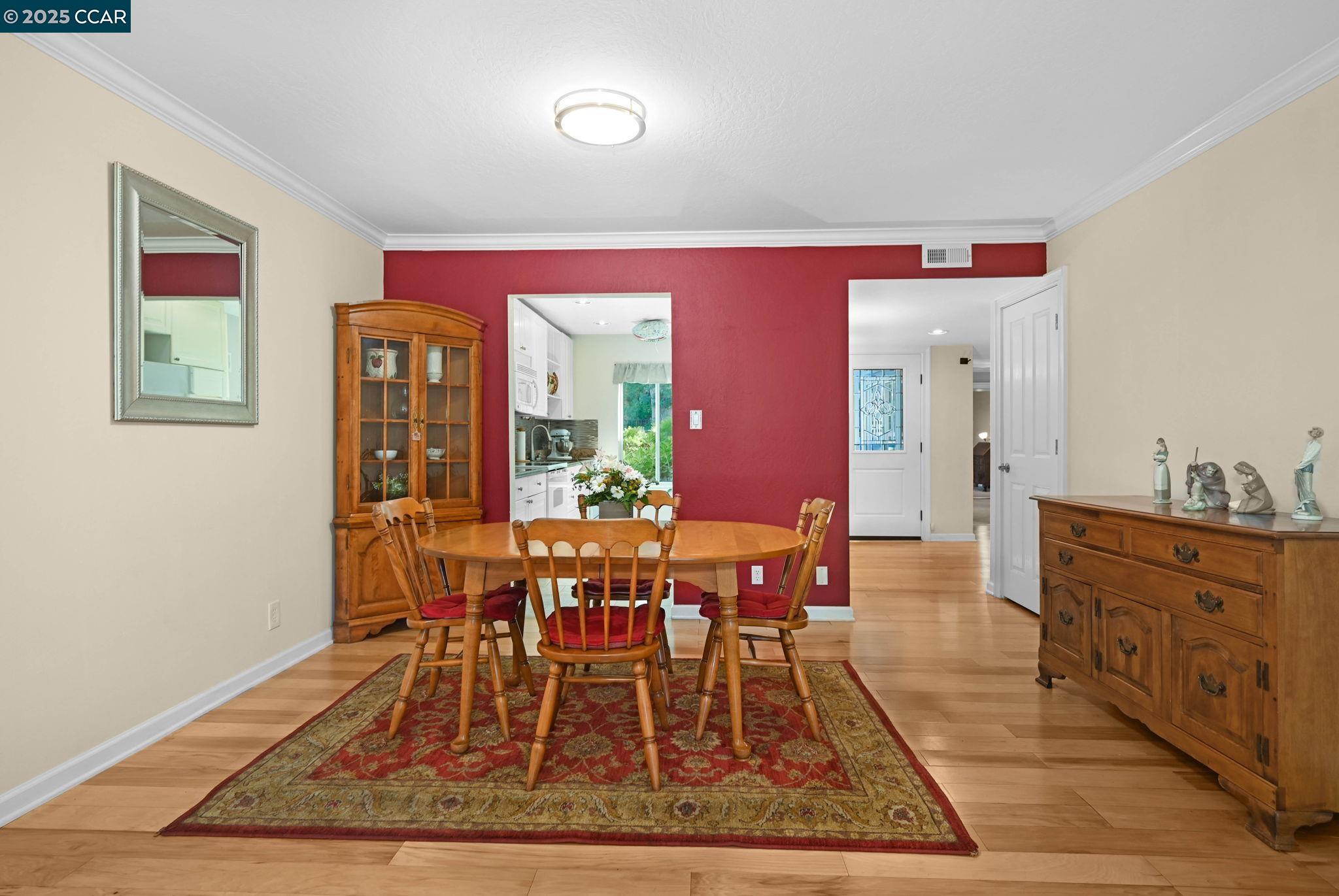 Photo #10: 41107659 Listing: Photo #10