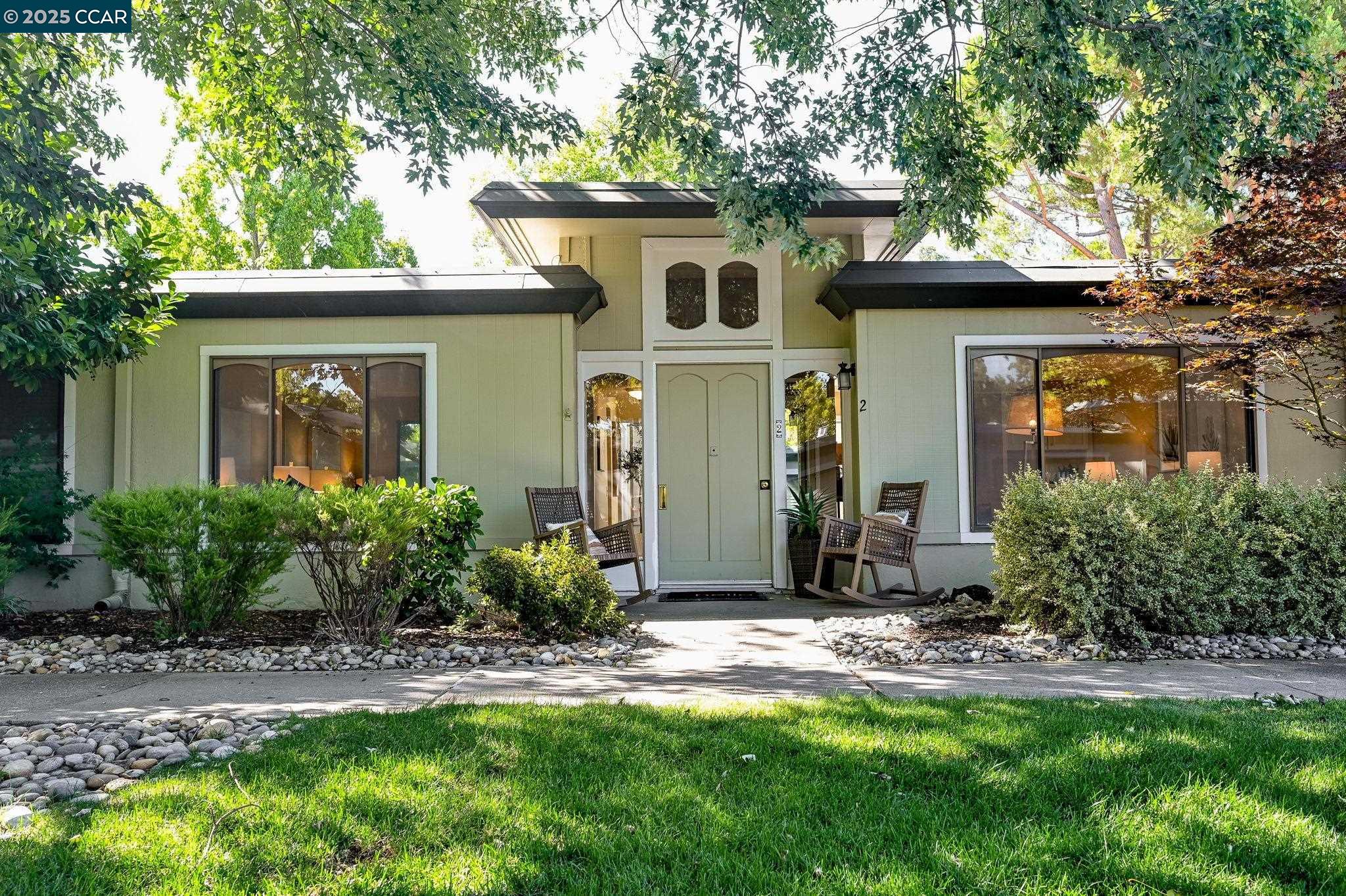 Photo #2: 41107660 Listing: Photo #2