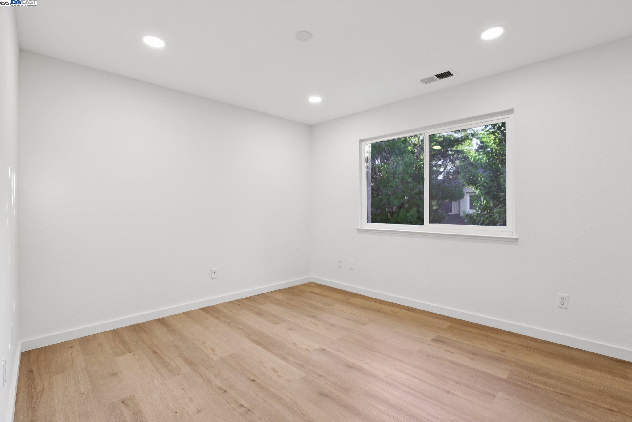 Photo #35: 41107662 Listing: Photo #35