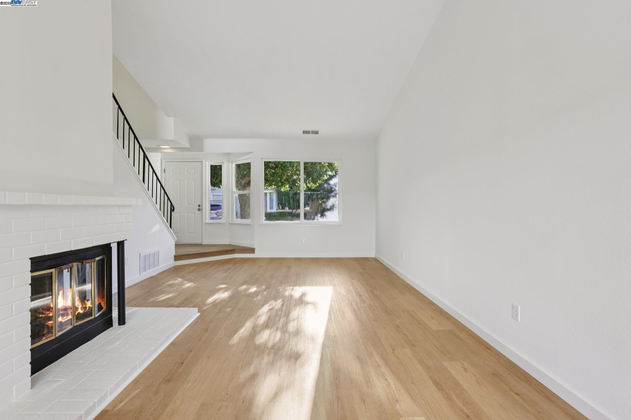 Detail Gallery Image 13 of 49 For 2039 Alexander, Pleasanton,  CA 94588 - 2 Beds | 2/1 Baths