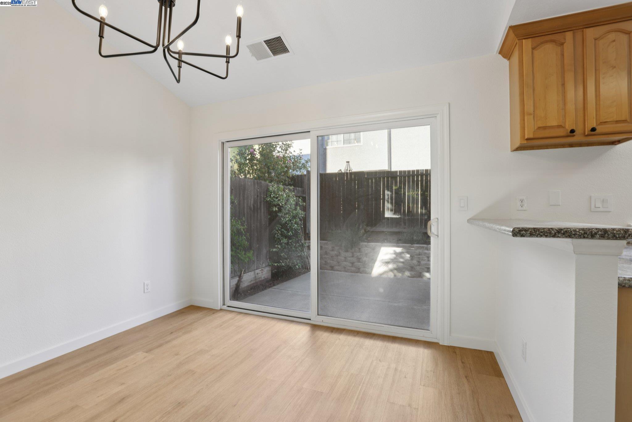 Detail Gallery Image 16 of 49 For 2039 Alexander, Pleasanton,  CA 94588 - 2 Beds | 2/1 Baths
