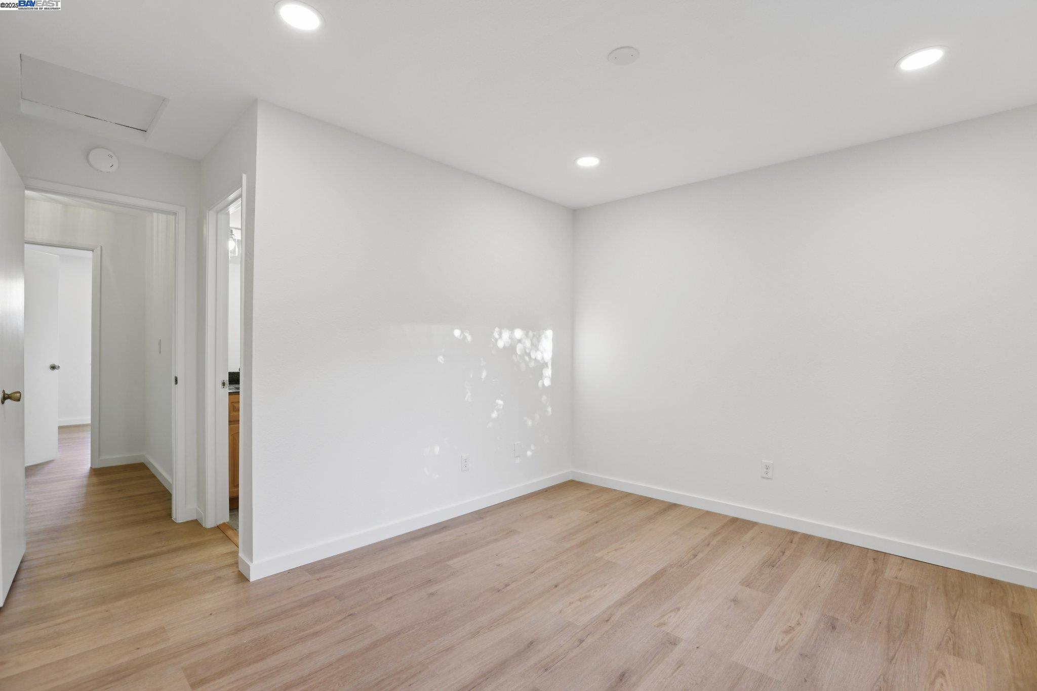 Detail Gallery Image 28 of 49 For 2039 Alexander, Pleasanton,  CA 94588 - 2 Beds | 2/1 Baths