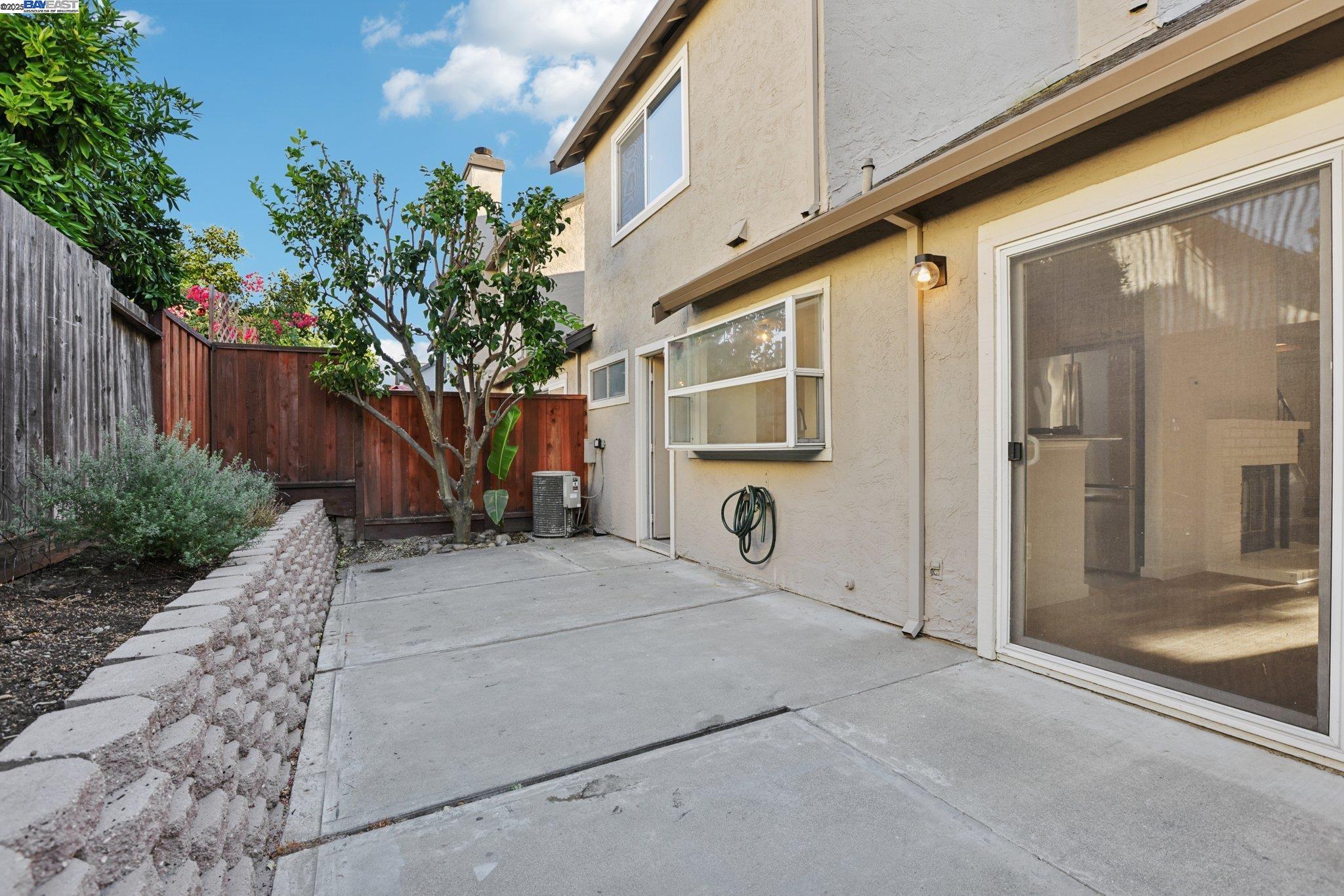Detail Gallery Image 46 of 49 For 2039 Alexander, Pleasanton,  CA 94588 - 2 Beds | 2/1 Baths
